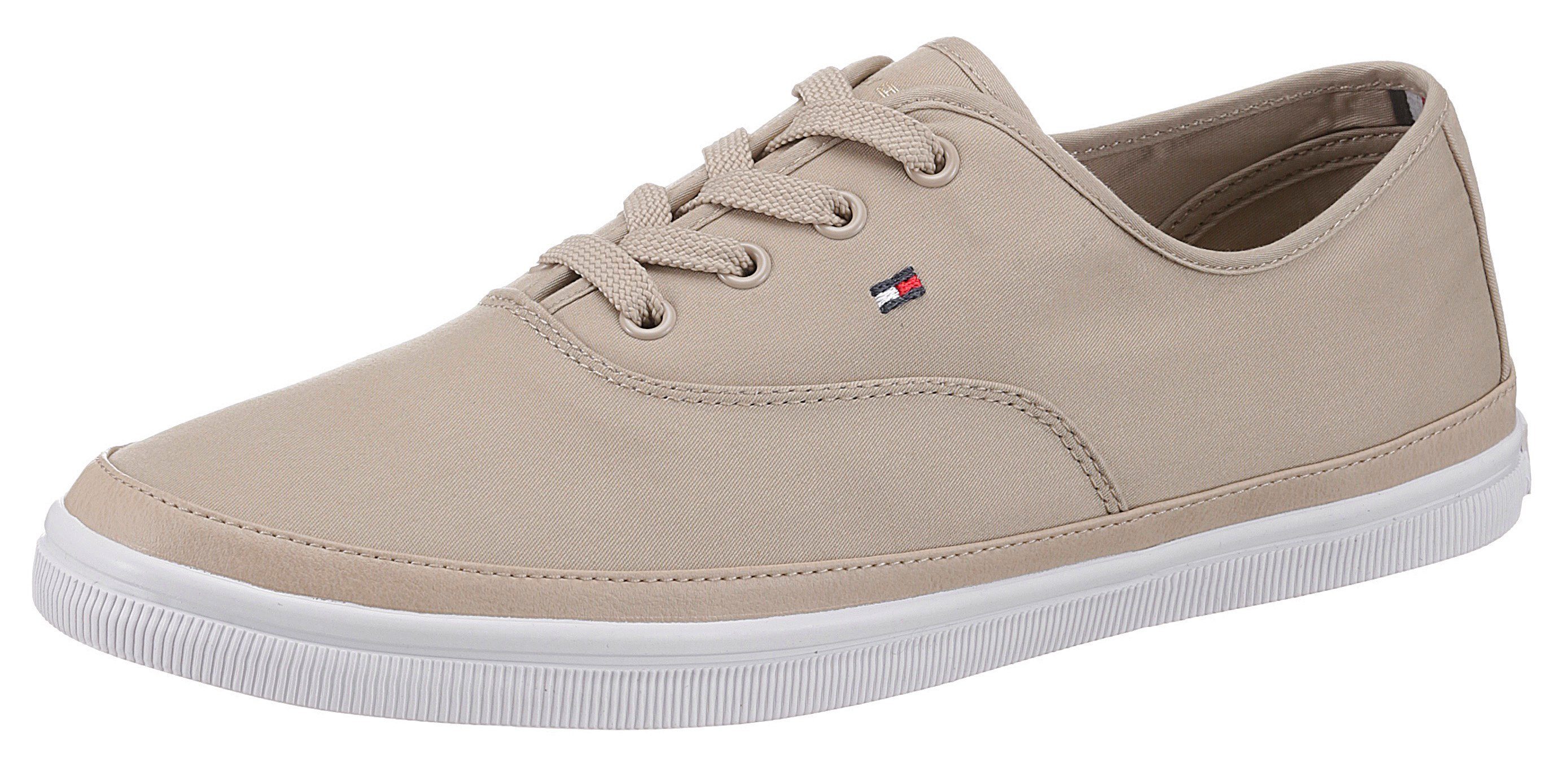 Tommy Hilfiger Sneakers ESSENTIAL KESHA LACE SNEAKER geborduurde logovlag, e-breedte,...