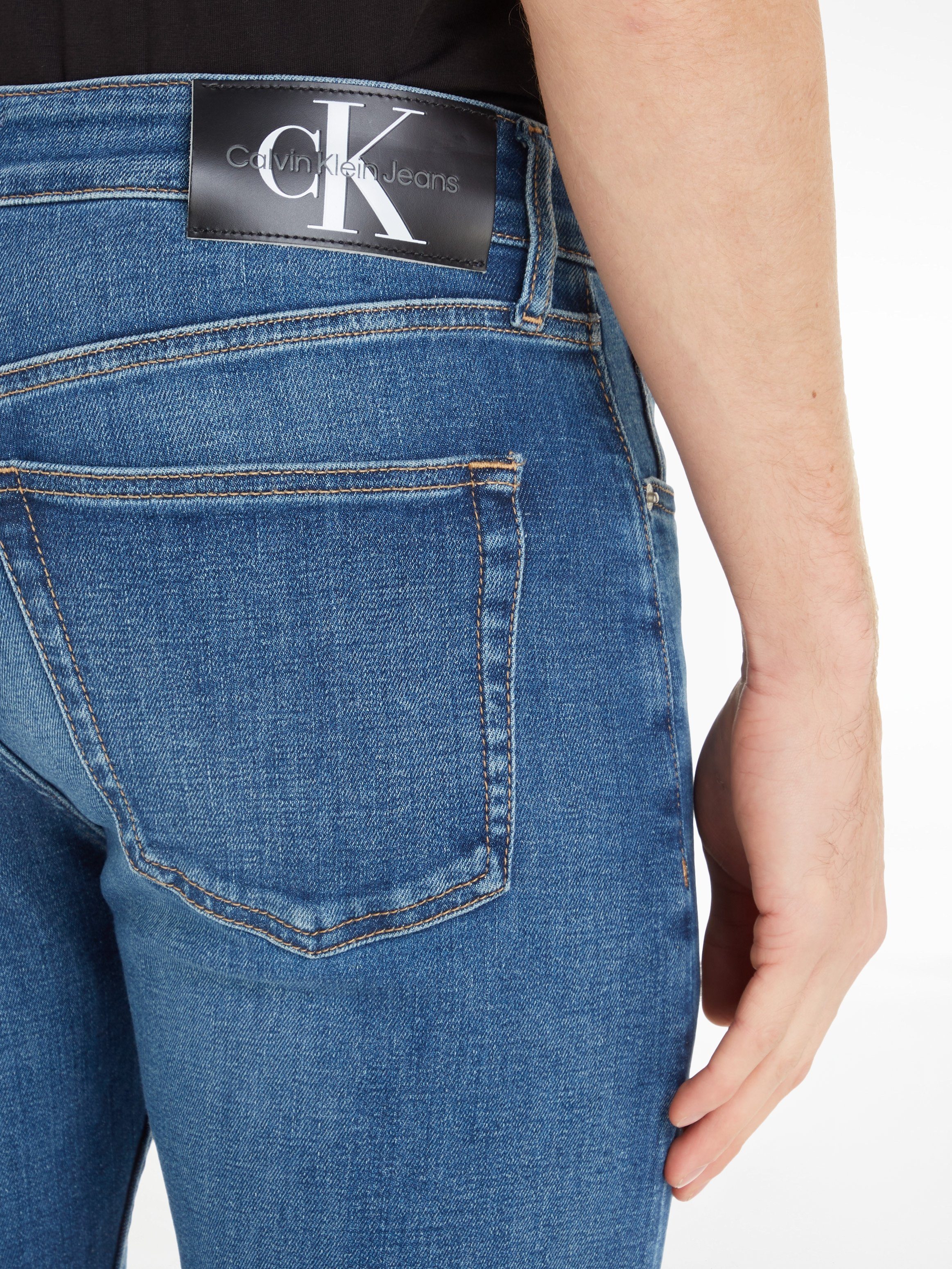 Calvin Klein Slim fit jeans SLIM TAPER met merklabel