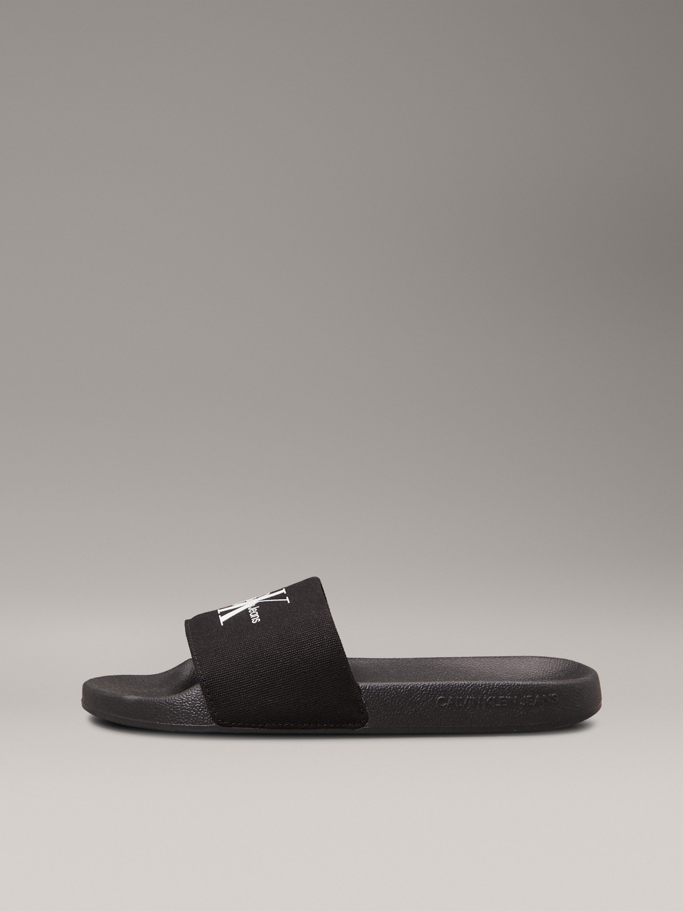 Calvin Klein Slippers SLIDE MONOGRAM WMNS , badschoen, slippers, zomerpantolette, strandschoen om in te stappen
