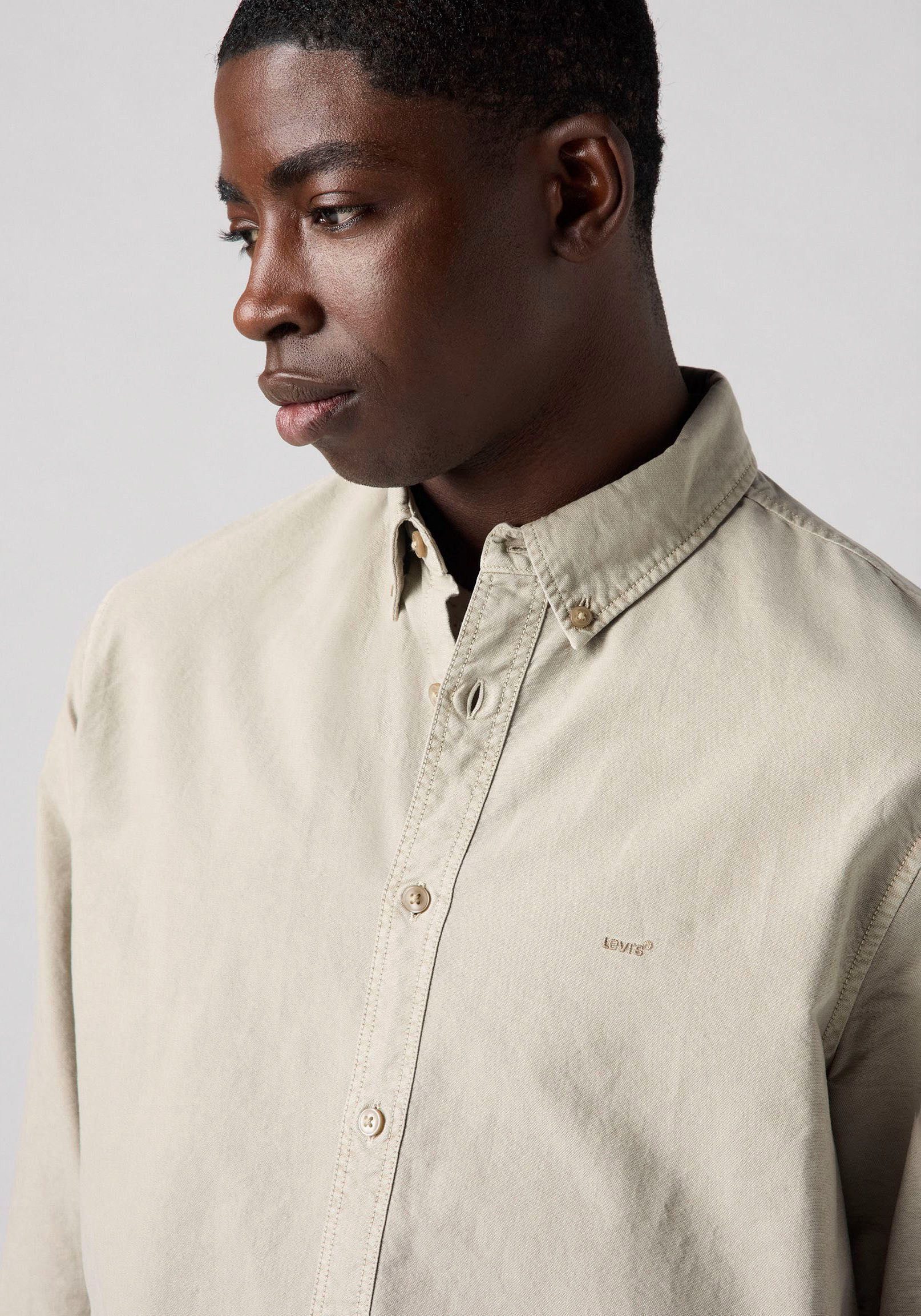Levi's® Overhemd met lange mouwen AUTHENTIC BUTTON DOWN met ton-in-ton logo-borduursel op de borst