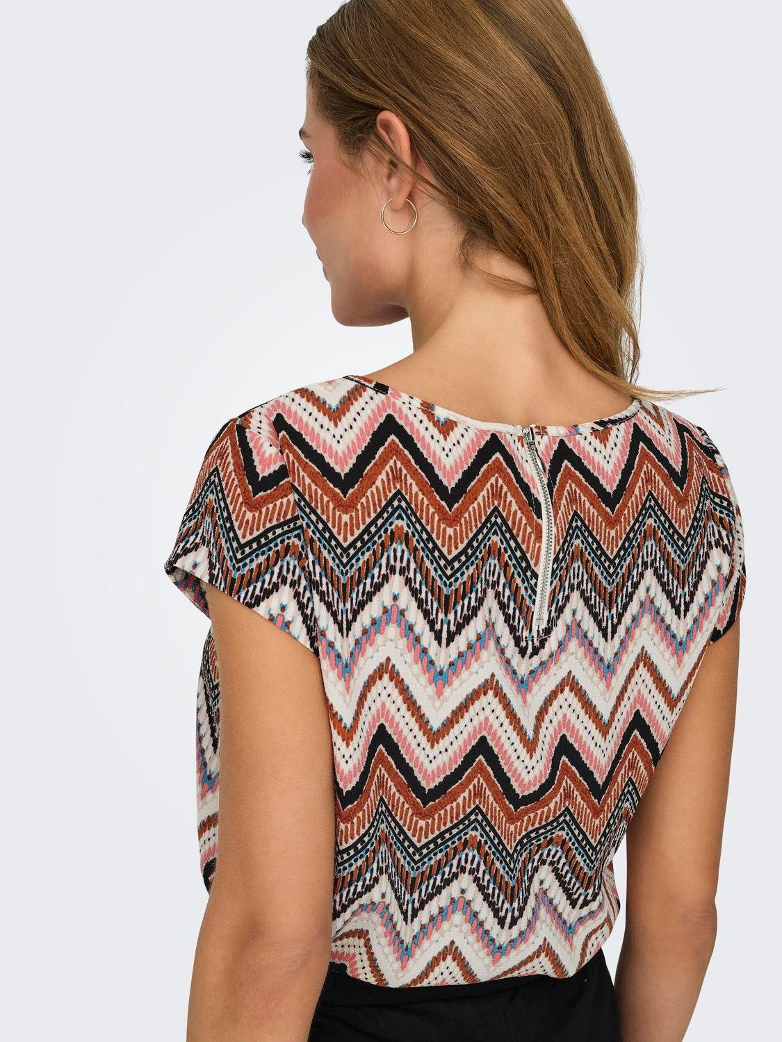 Only Shirtblouse ONLVIC S/S AOP TOP NOOS PTM