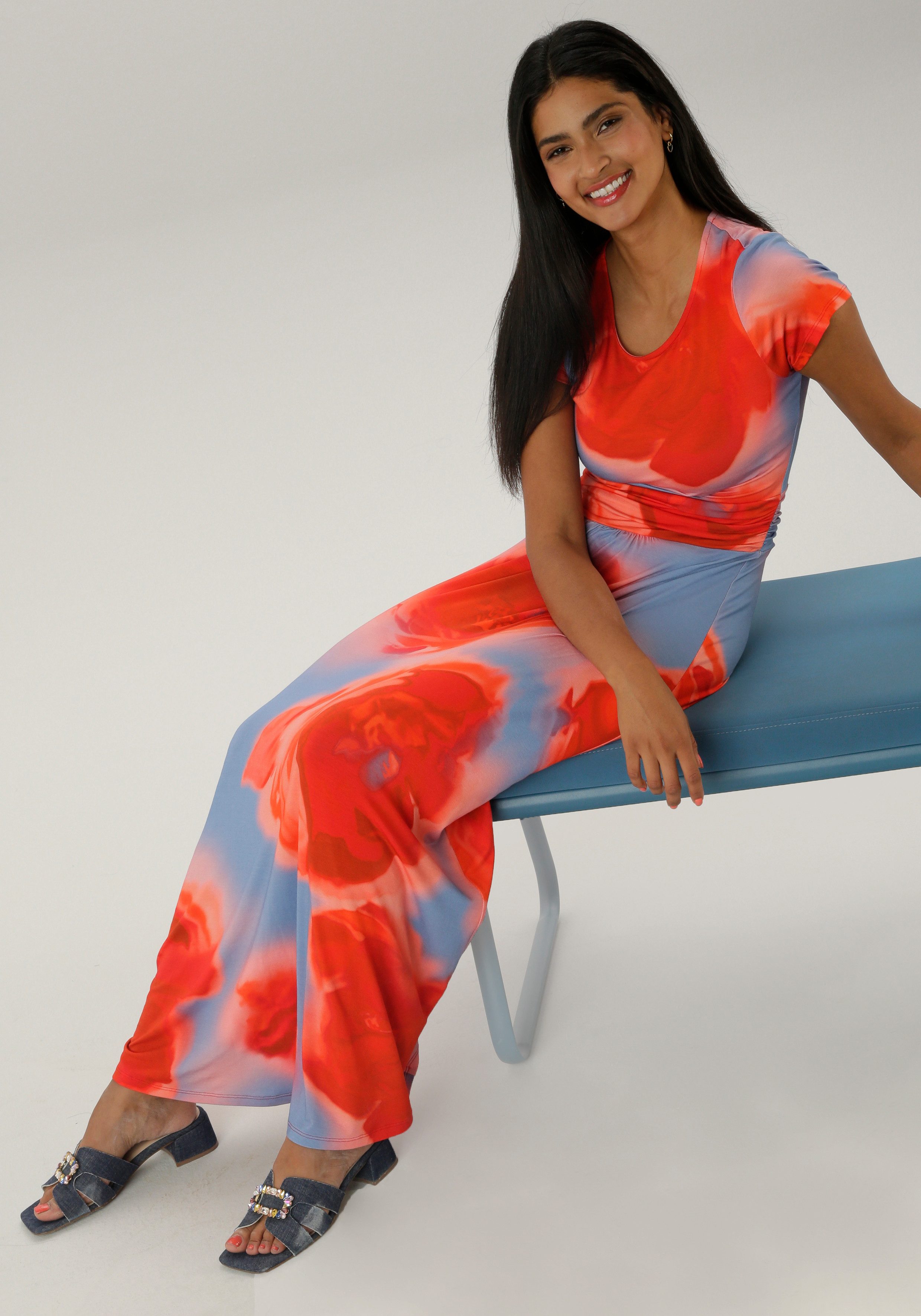 Aniston SELECTED Maxi-jurk met figuurnauwkeurige rimpelingen in de taille