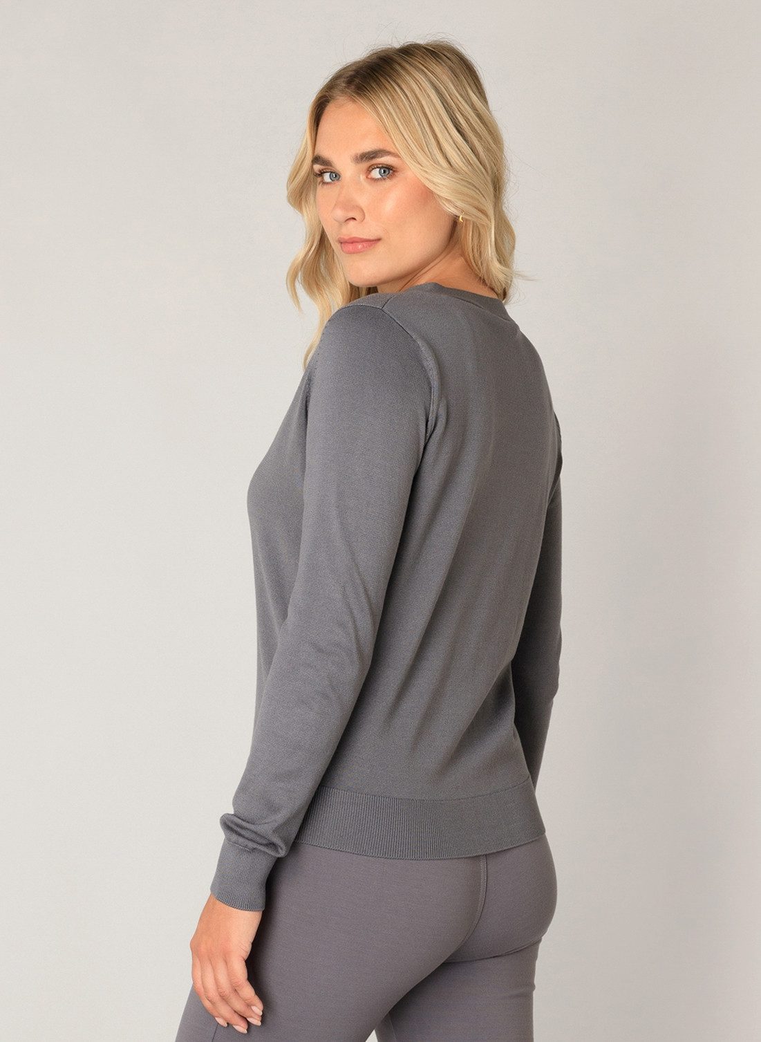 Base Level Vest Yvon