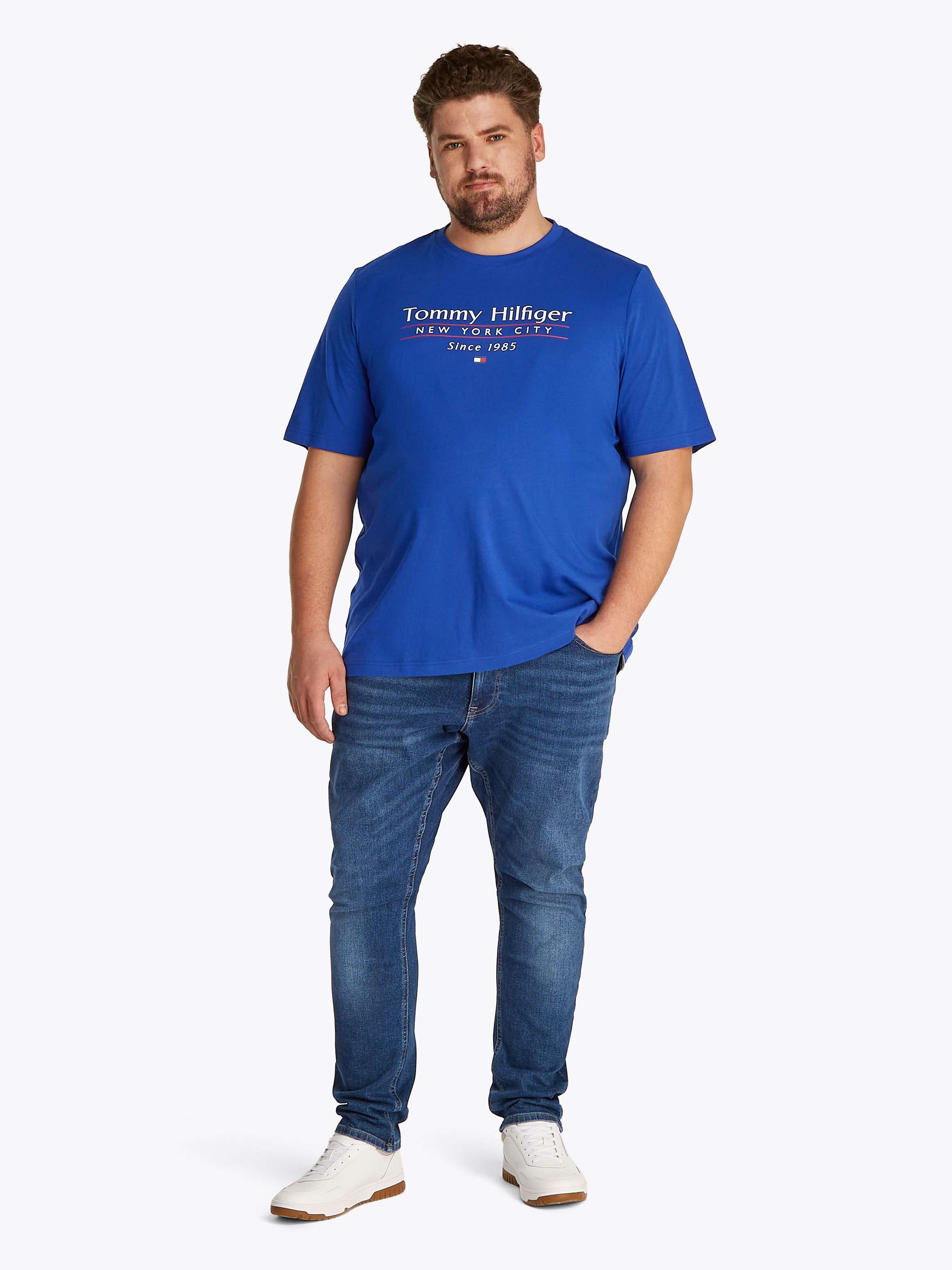 Tommy Hilfiger T-shirt BT-HILFIGER CENTER STACK TEE-B Grote maten, met meerkleurige print