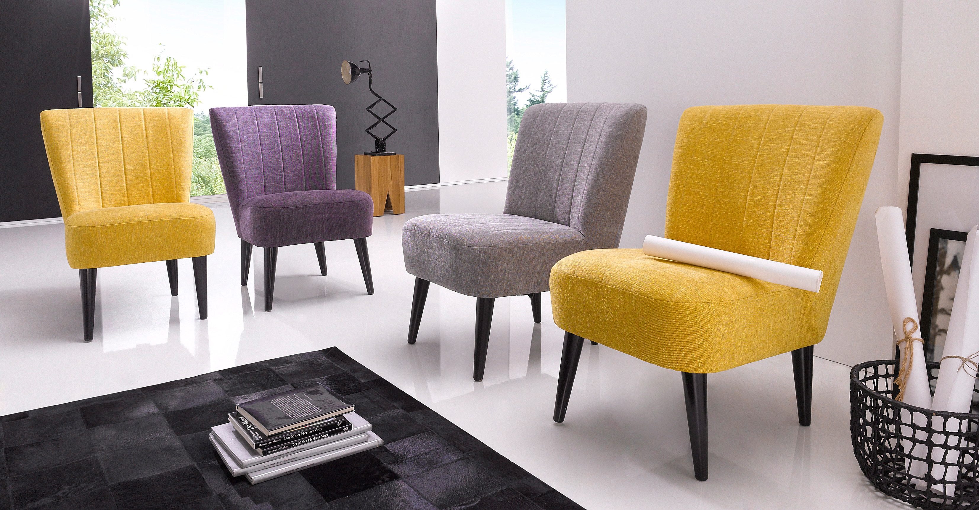 ATLANTIC home collection Cocktailfauteuil JAN met golfvering, massief houten poten