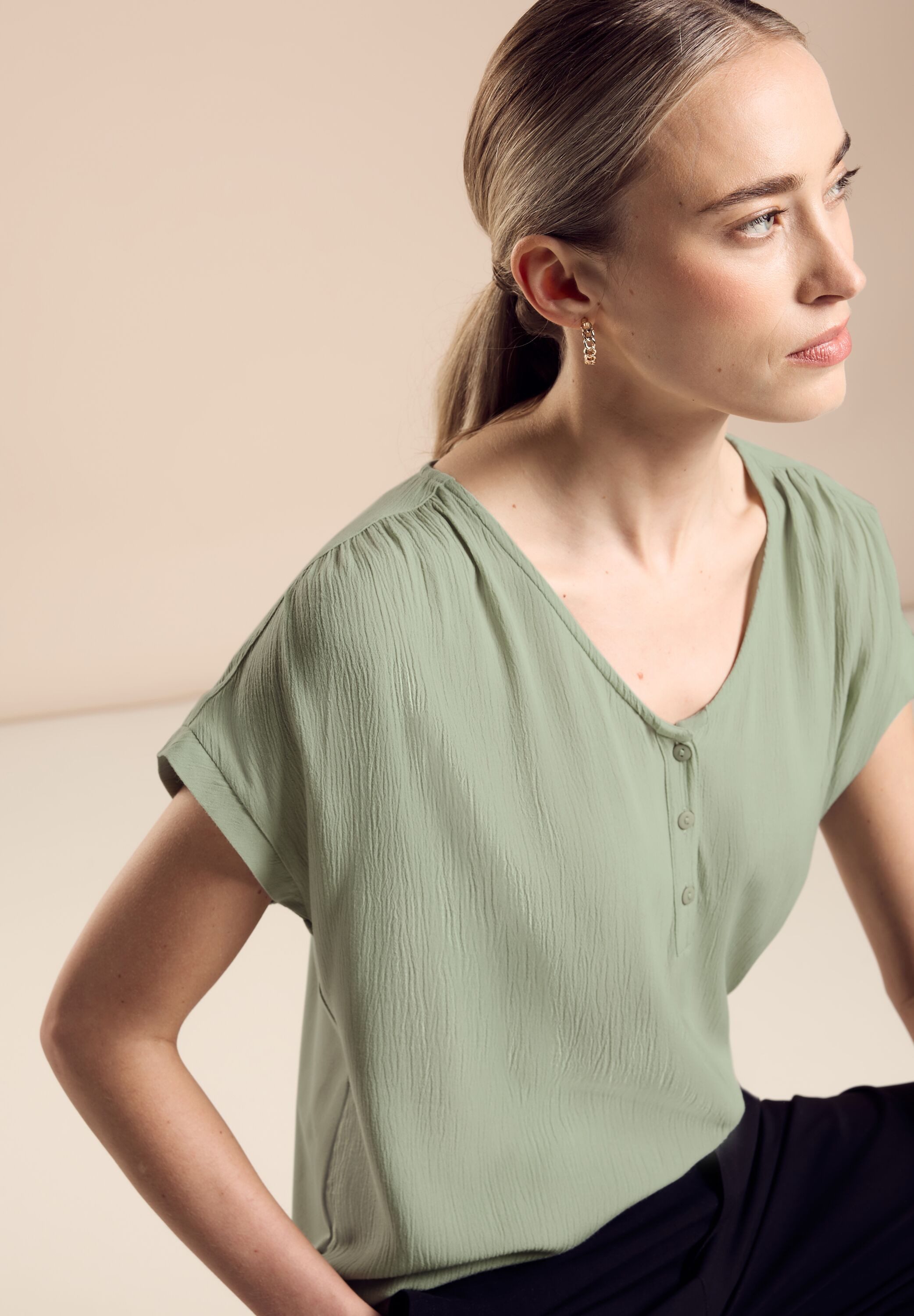 STREET ONE Shirttop met zachte crinkle viscose voorkant