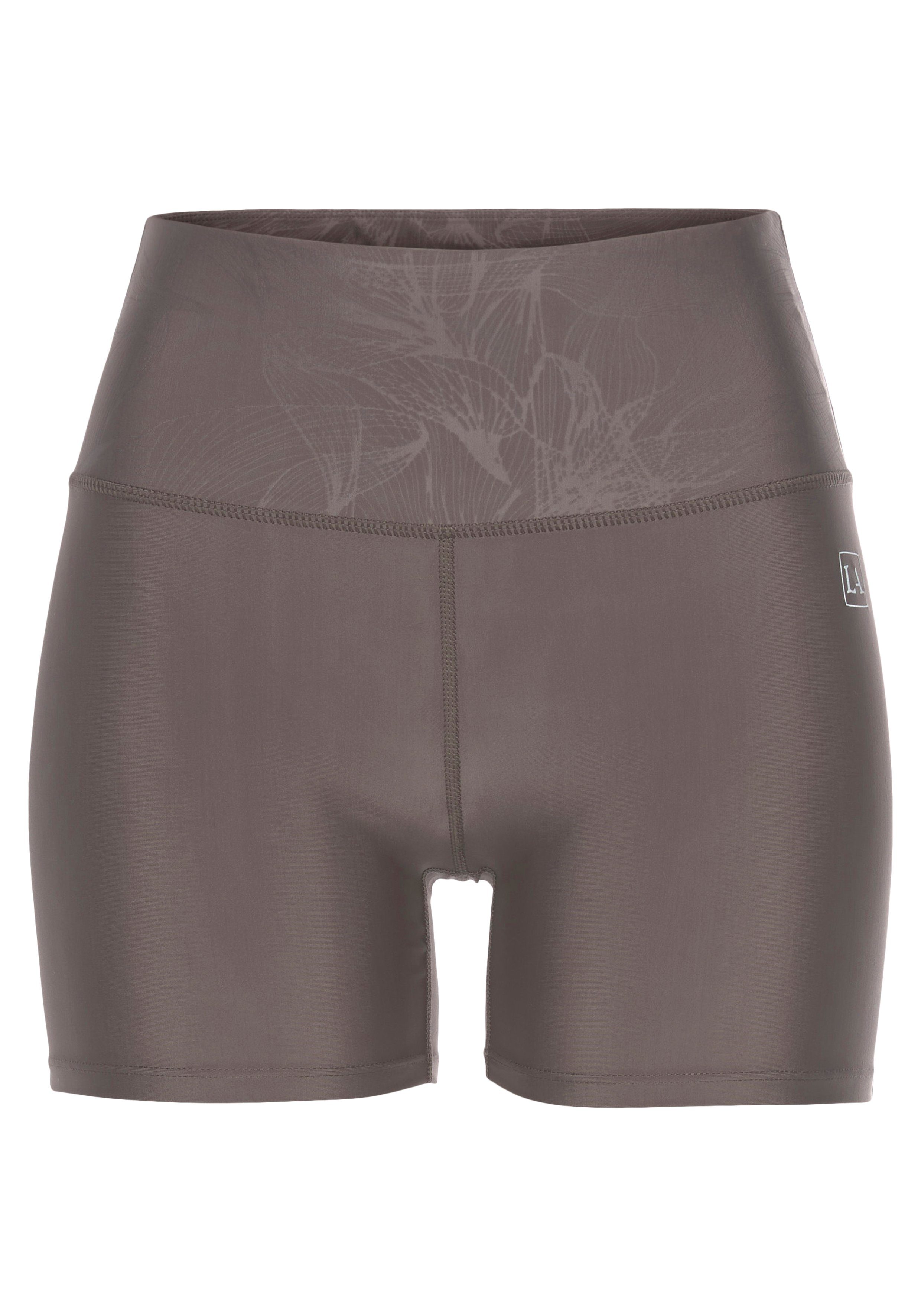 active by Lascana Functionele short met gedessineerde band