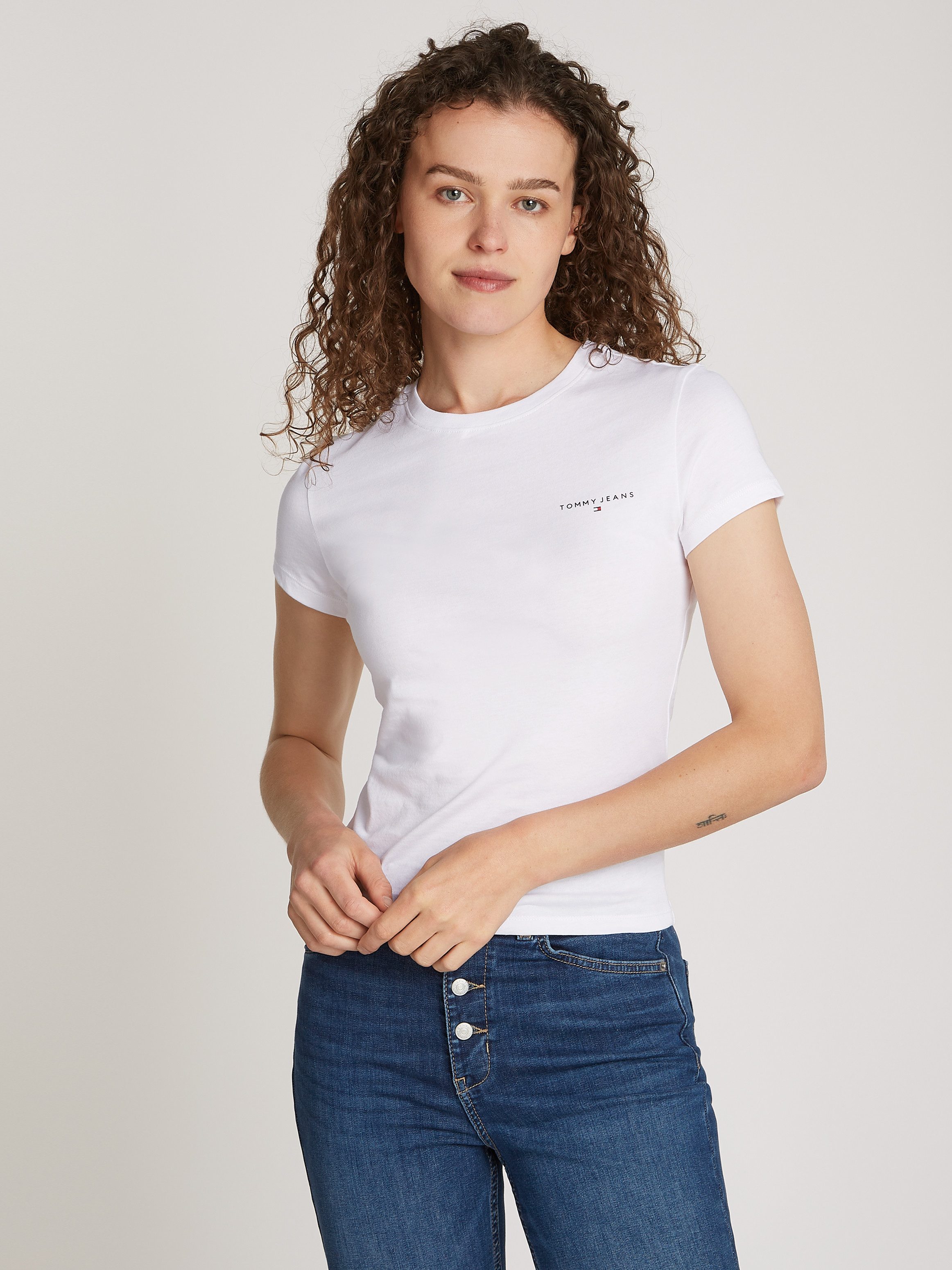 TOMMY JEANS T-shirt TJW SLIM LINEAR TEE met een logo-opschrift dames t-shirts maat L (40) wit