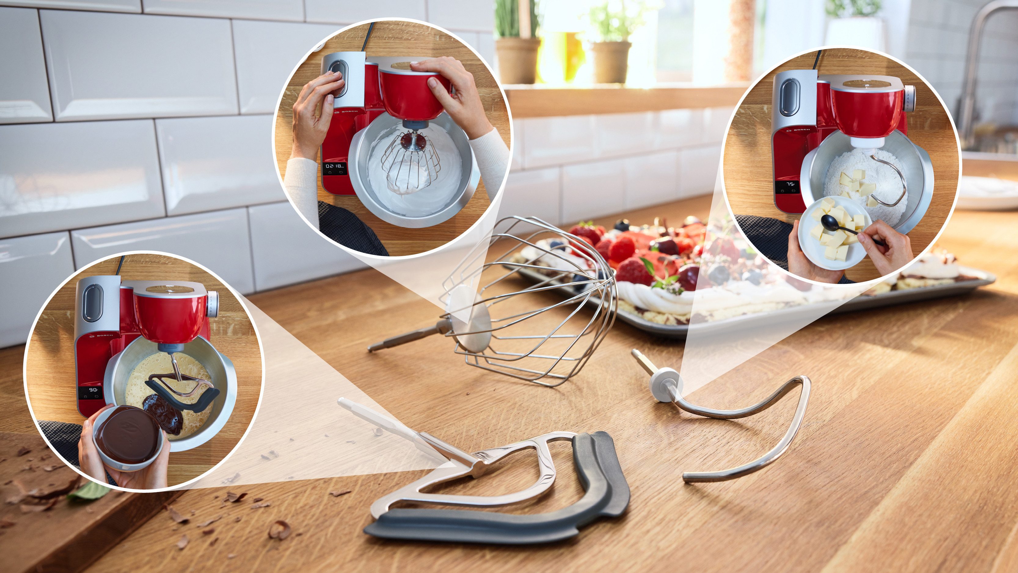 BOSCH Keukenmachine Serie 4 MUM5X720, geïntegreerde weegschaal, continu rasp- en snijapparaat, mixer, rood