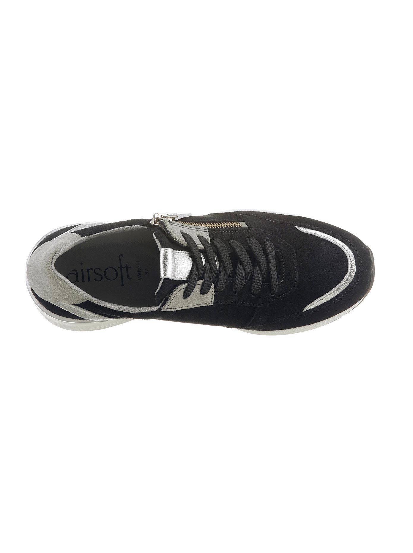 Casual Looks Sneakers