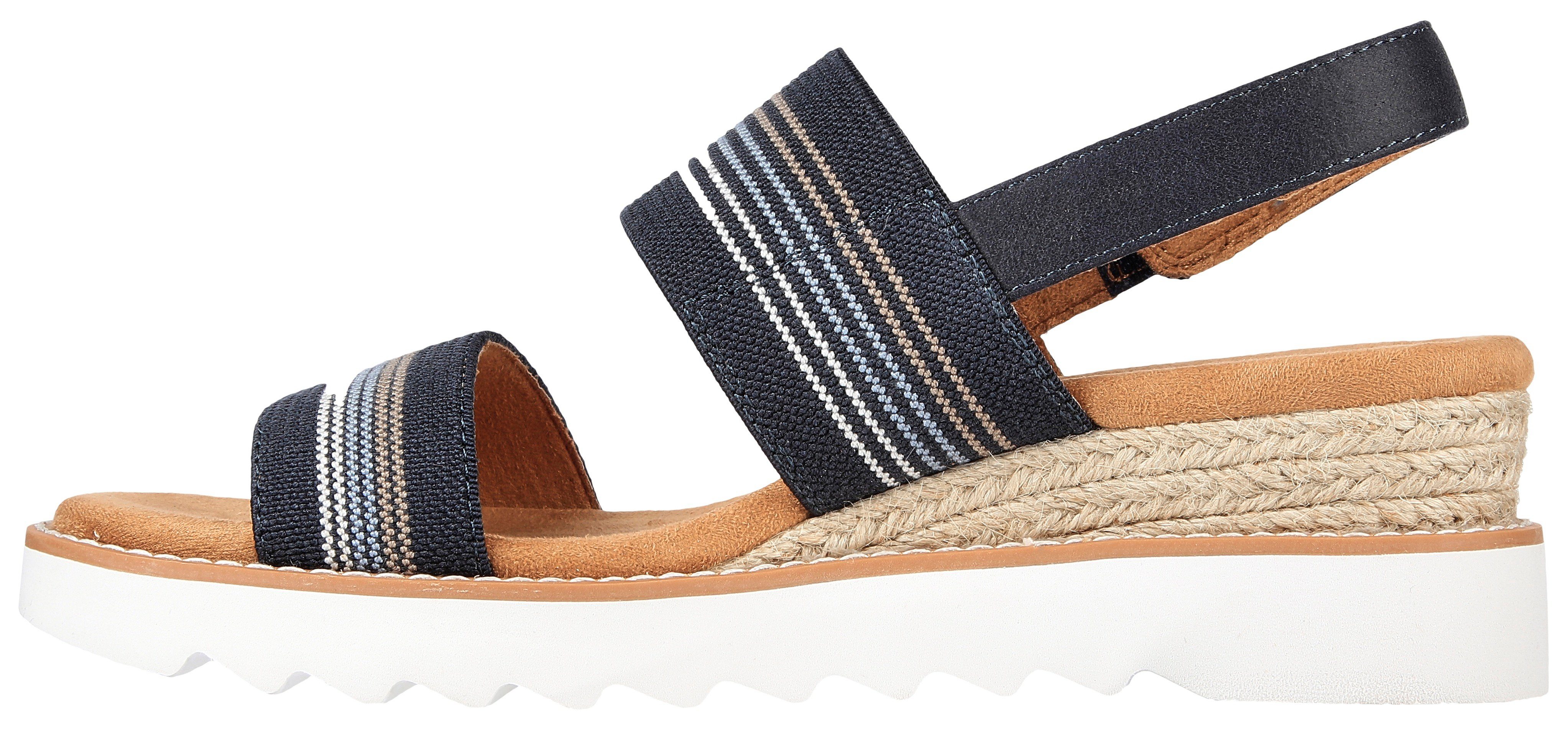Skechers Sleehaksandaaltjes DESERT KISS HI-TEA TIME , zomerschoen, sandaal, sleehak, met memory foam