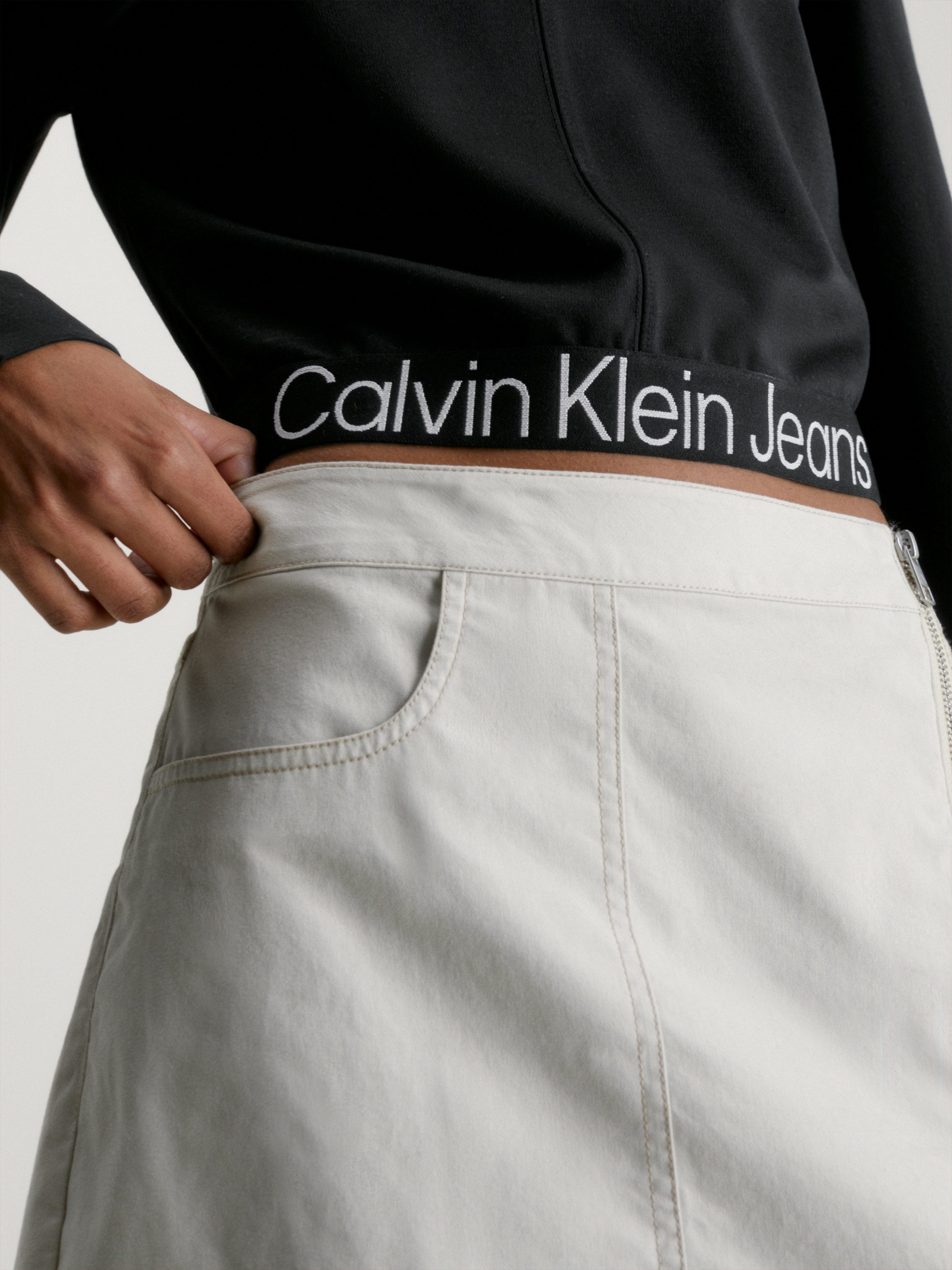 Calvin Klein Capuchonshirt TAPE MILANO HOODIE met een logo-opschrift