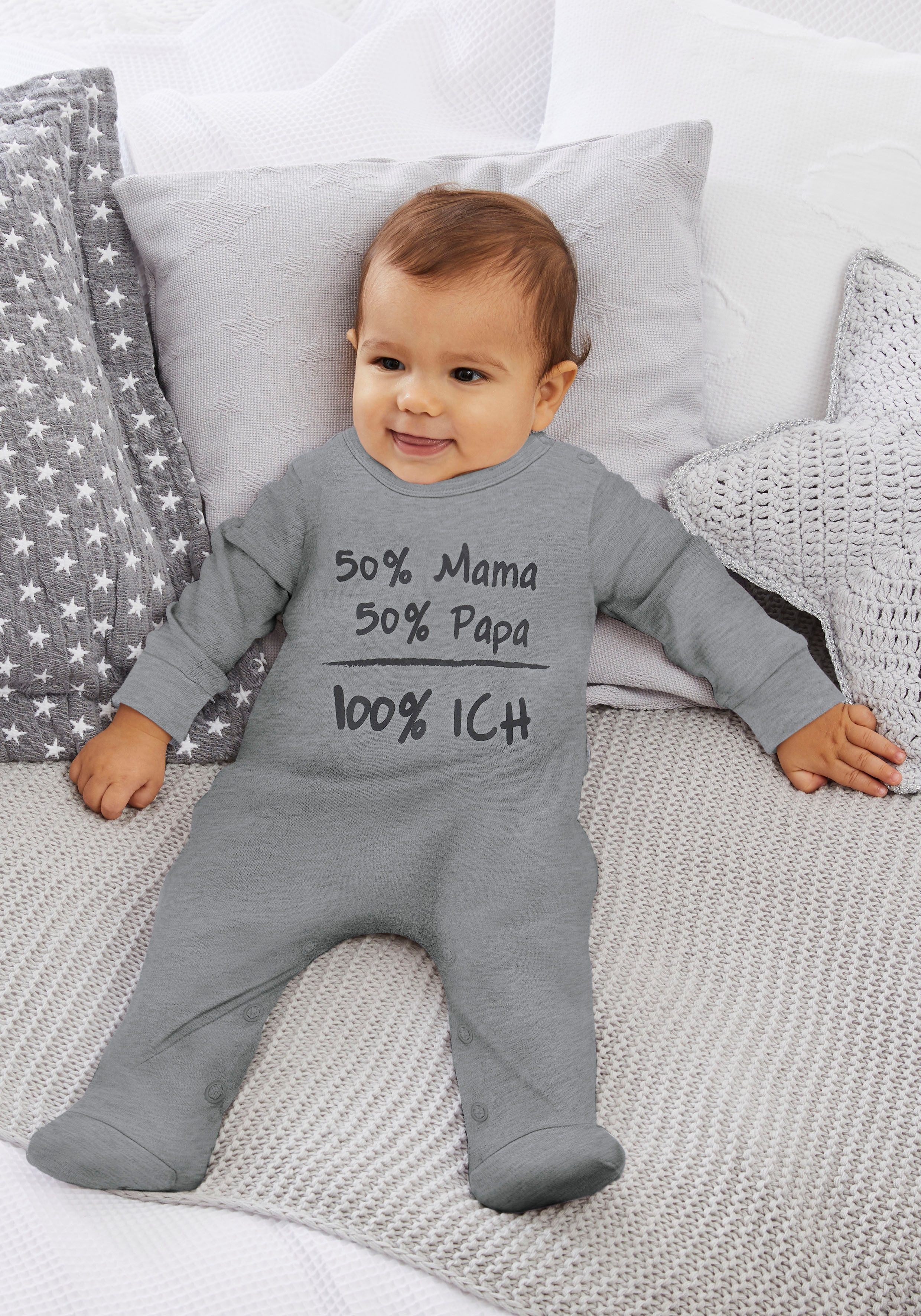 KIDSWORLD Slaaponesie 50% mama, 50% papa gemaakt van biologisch katoen