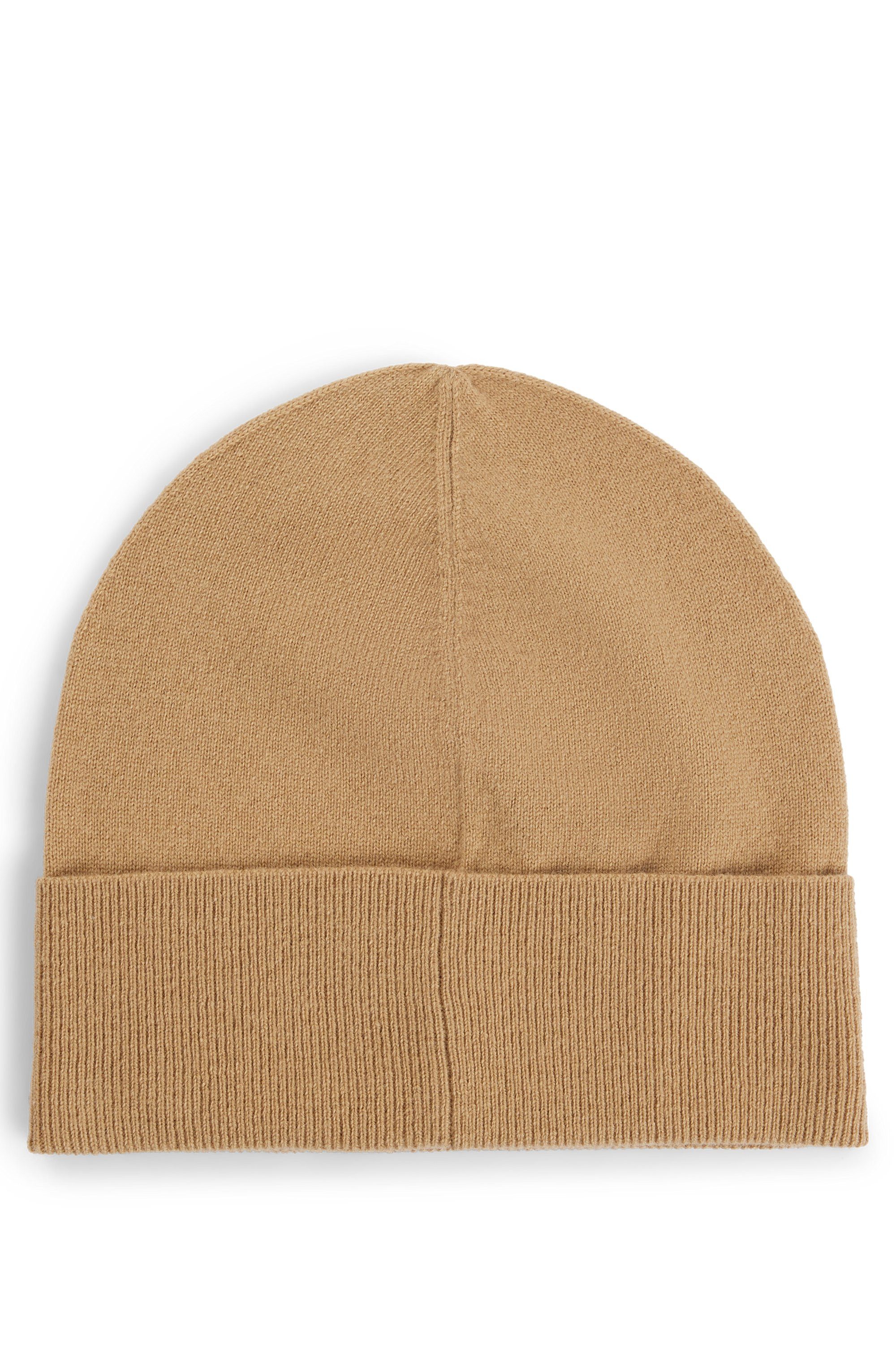 Boss Beanie Lari_hat met opgestikte riblook