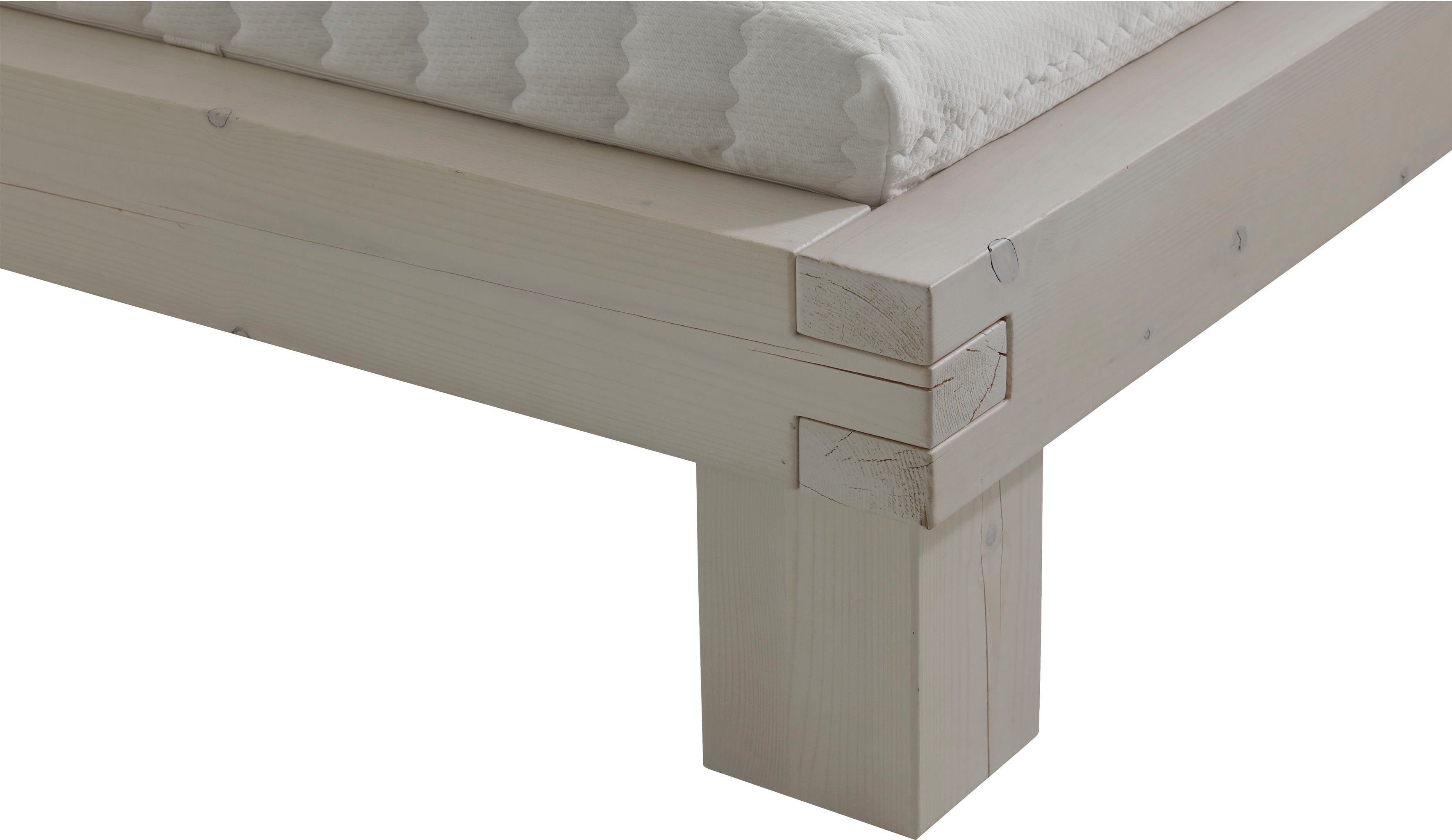 Relita Futonbed Bellmund gemaakt van massief vuren in white wash met natuurlijke houtnerf
