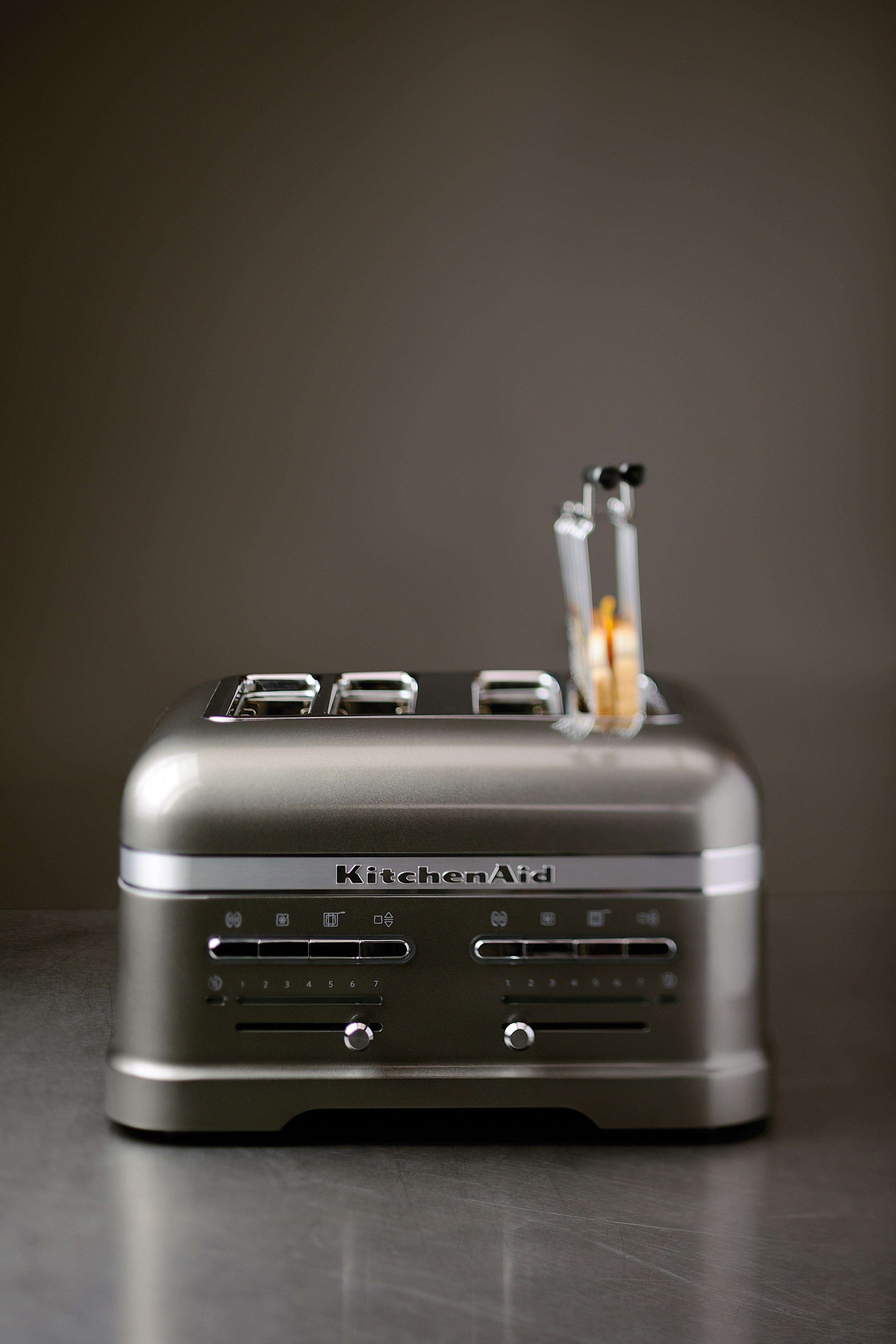 KitchenAid Toaster Artisan 5KMT4205EMS medaillon-zilver