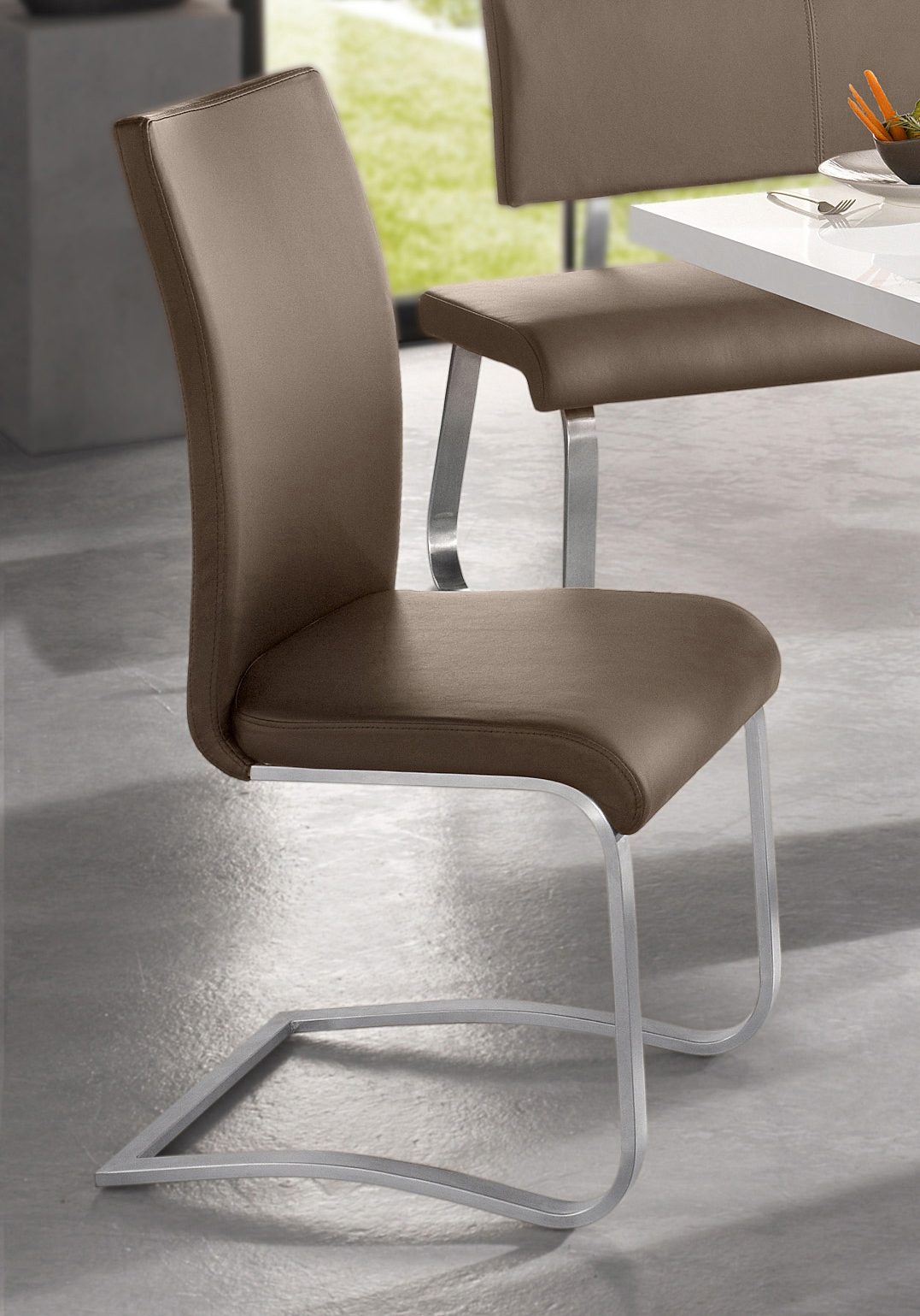 MCA furniture Vrijdragende stoel Arco set van 2, 4 en 6 stuks, stoel belastbaar tot 130 kg (set) zweefstoelen bruin