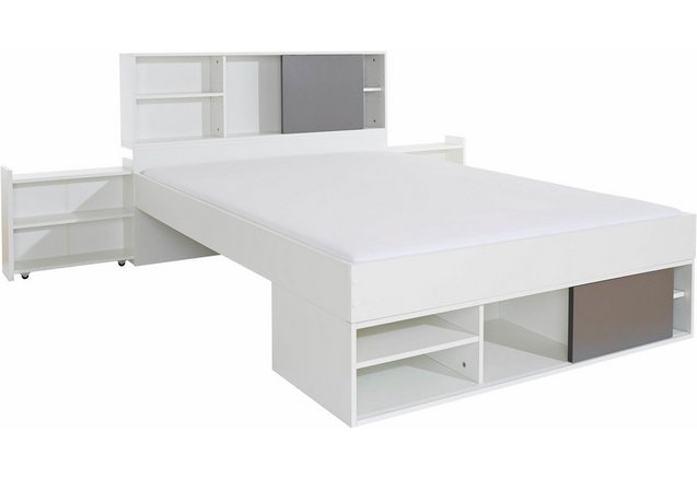 Bed met bergruimte zonder lades. Bed met bergruimte zonder lades.