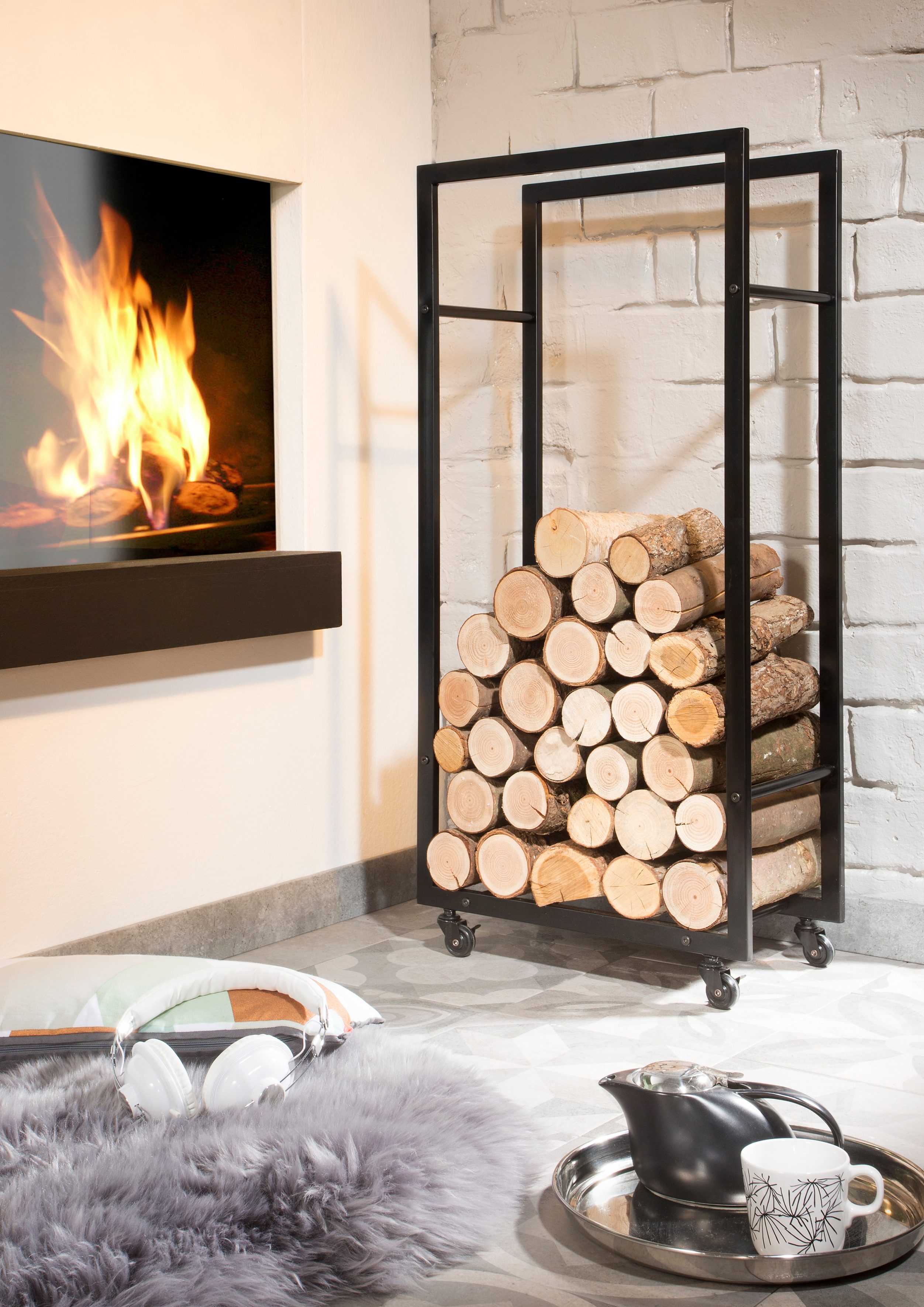 HOFMANN LIVING AND MORE Mand voor haardhout met wieltjes
