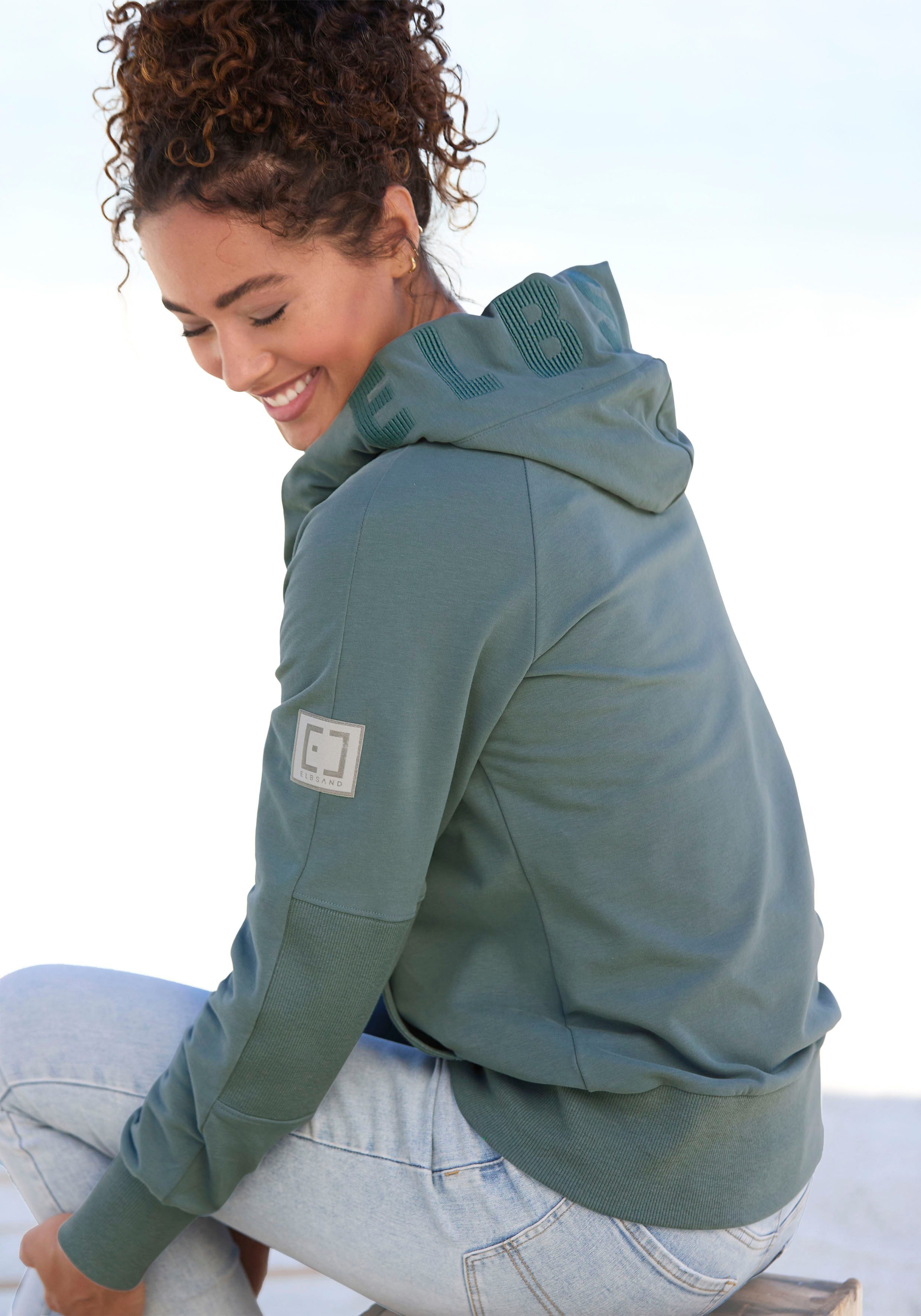 Elbsand Capuchonsweatvest Kelda met logo-stiksel op de capuchon, basic