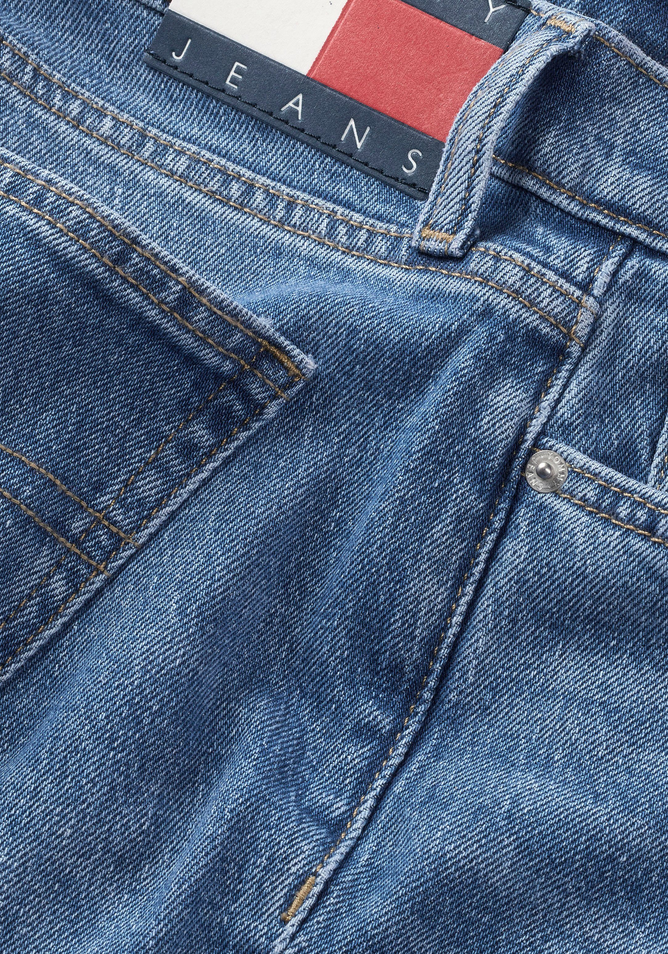 TOMMY JEANS Bootcut jeans MADDIE MD BC DH5161 met logo-badge en borduurwerk
