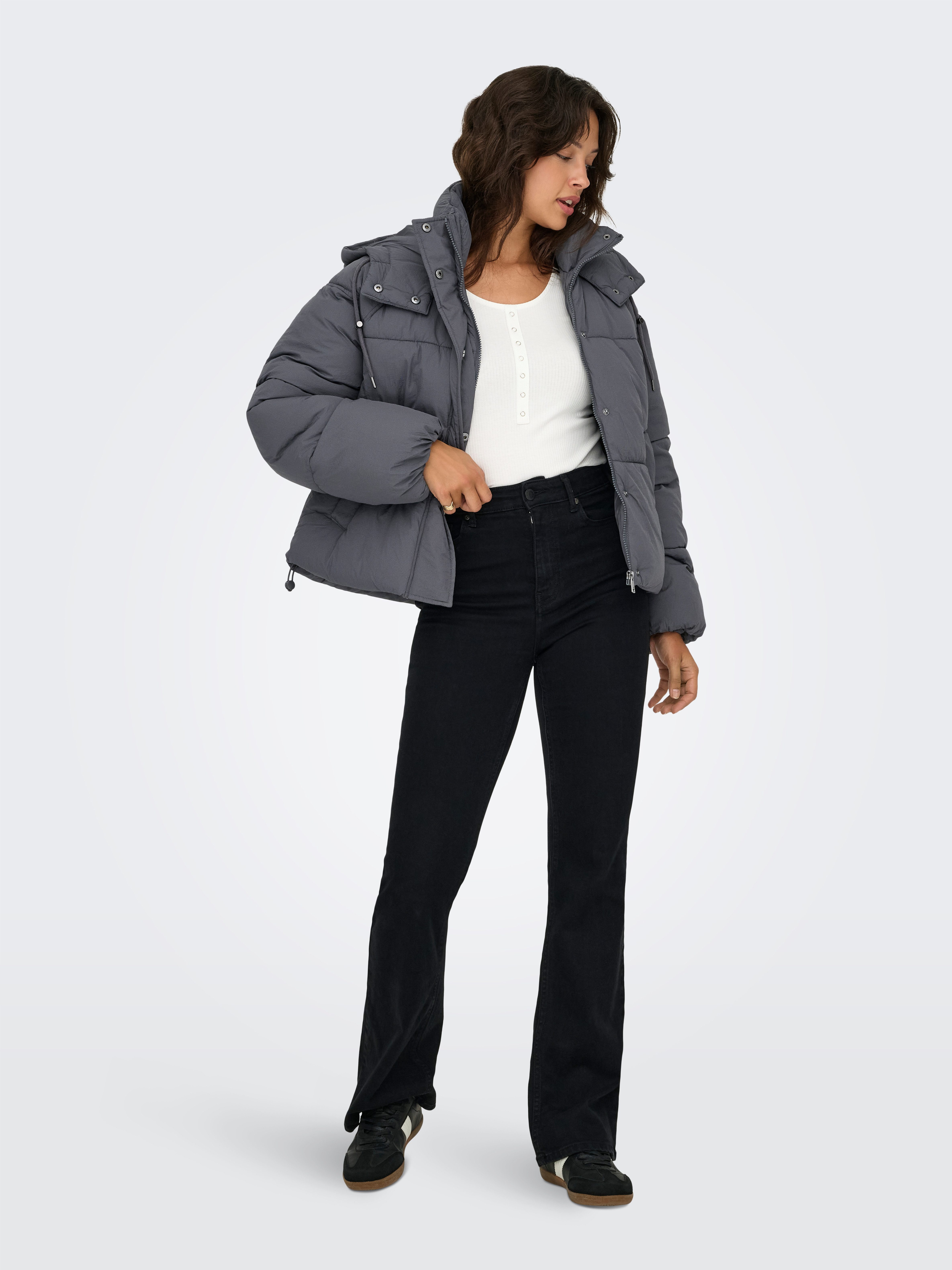 Only Gewatteerde jas ONLHOPE SHORT PUFFER JACKET CC OTW