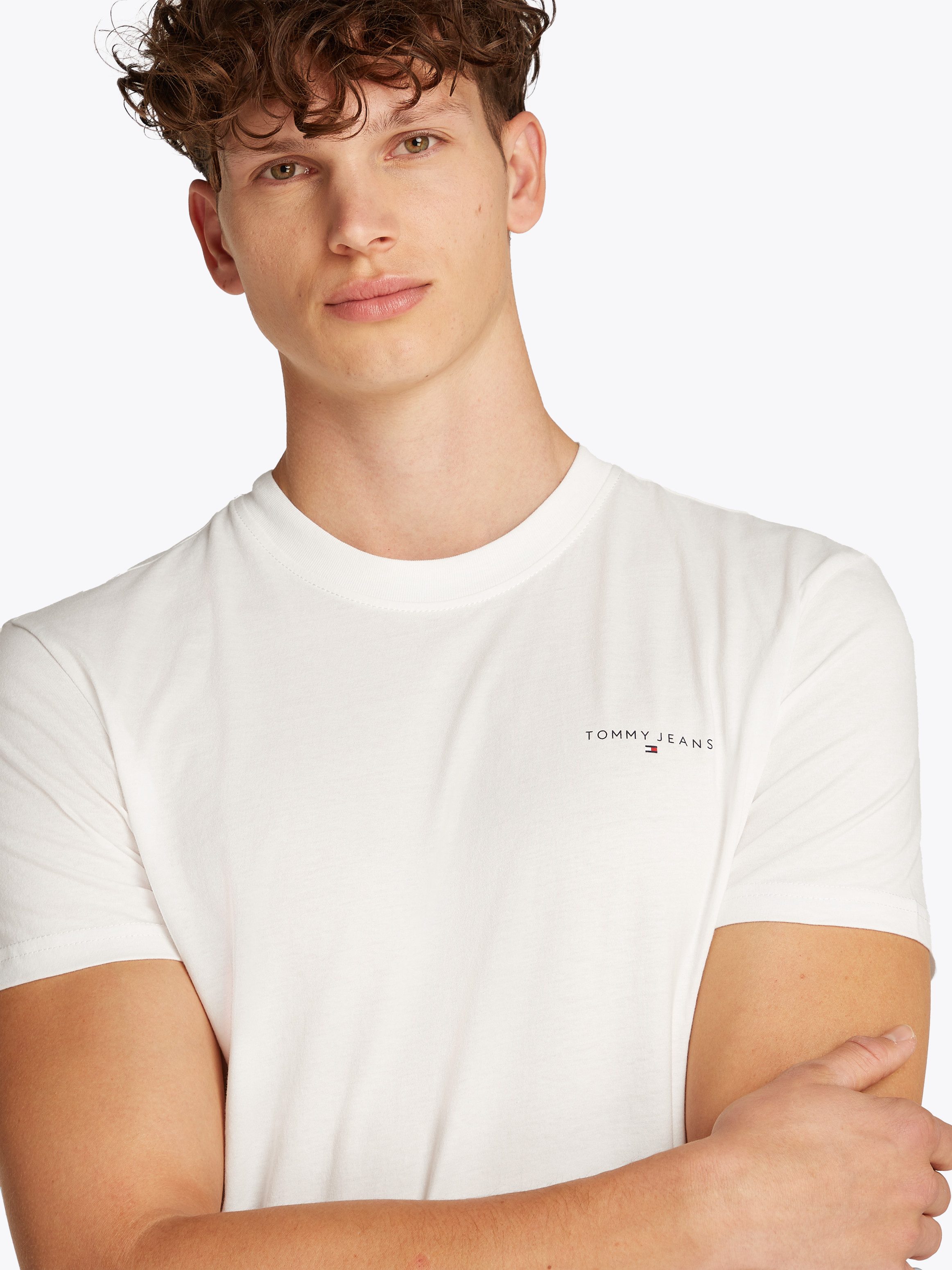 Tommy Jeans Plus Shirt met ronde hals TJM SLIM LINEAR CHEST SS TEE EXT