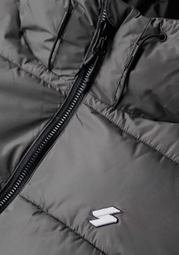 Superdry Gewatteerde jas HOODED SPORTS PUFFR JACKET met contrastkleurig borduursel