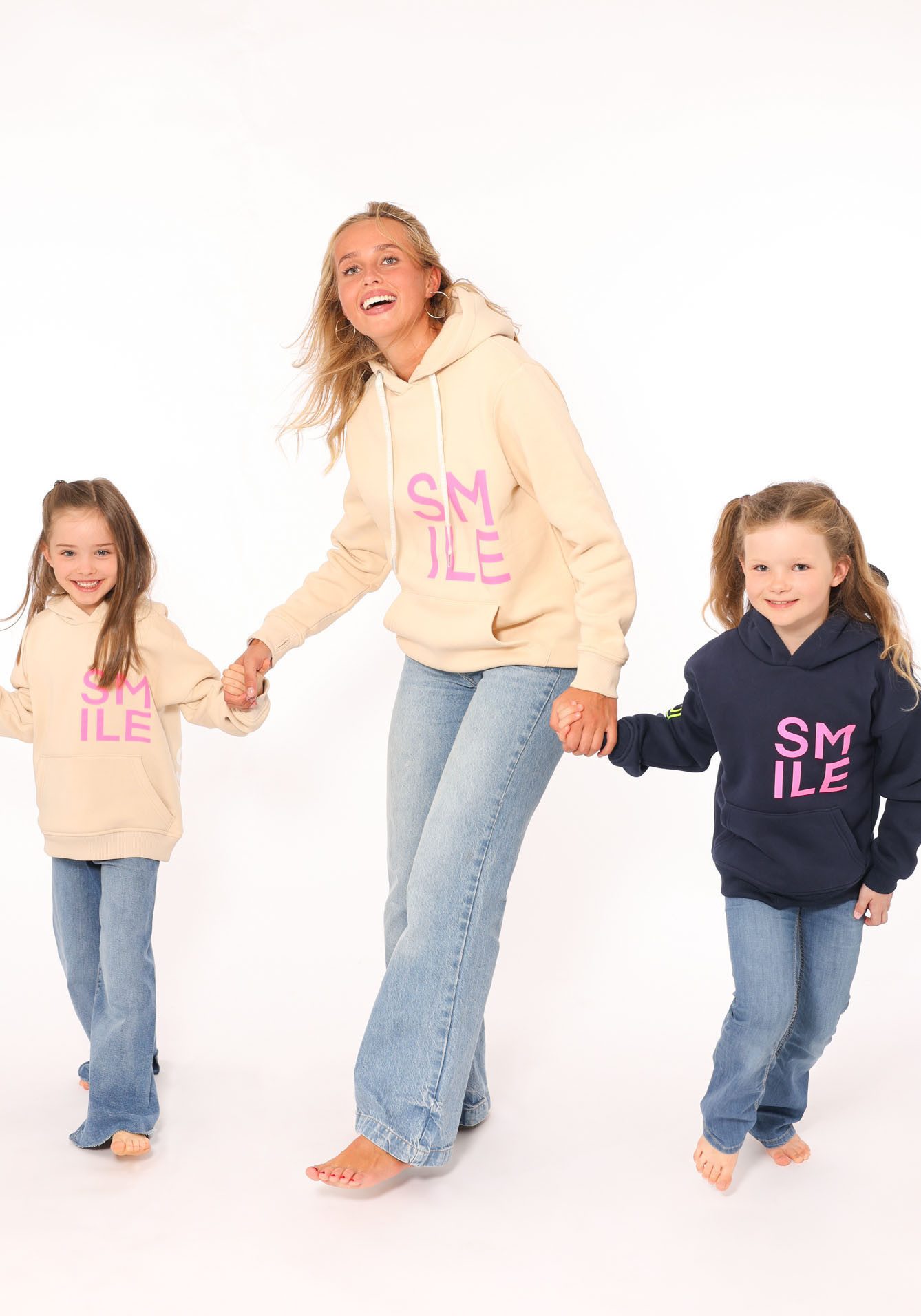Zwillingsherz Hoodie Alissa-Kids met "smile"-opdruk in neonkleur en geborduurde smiley