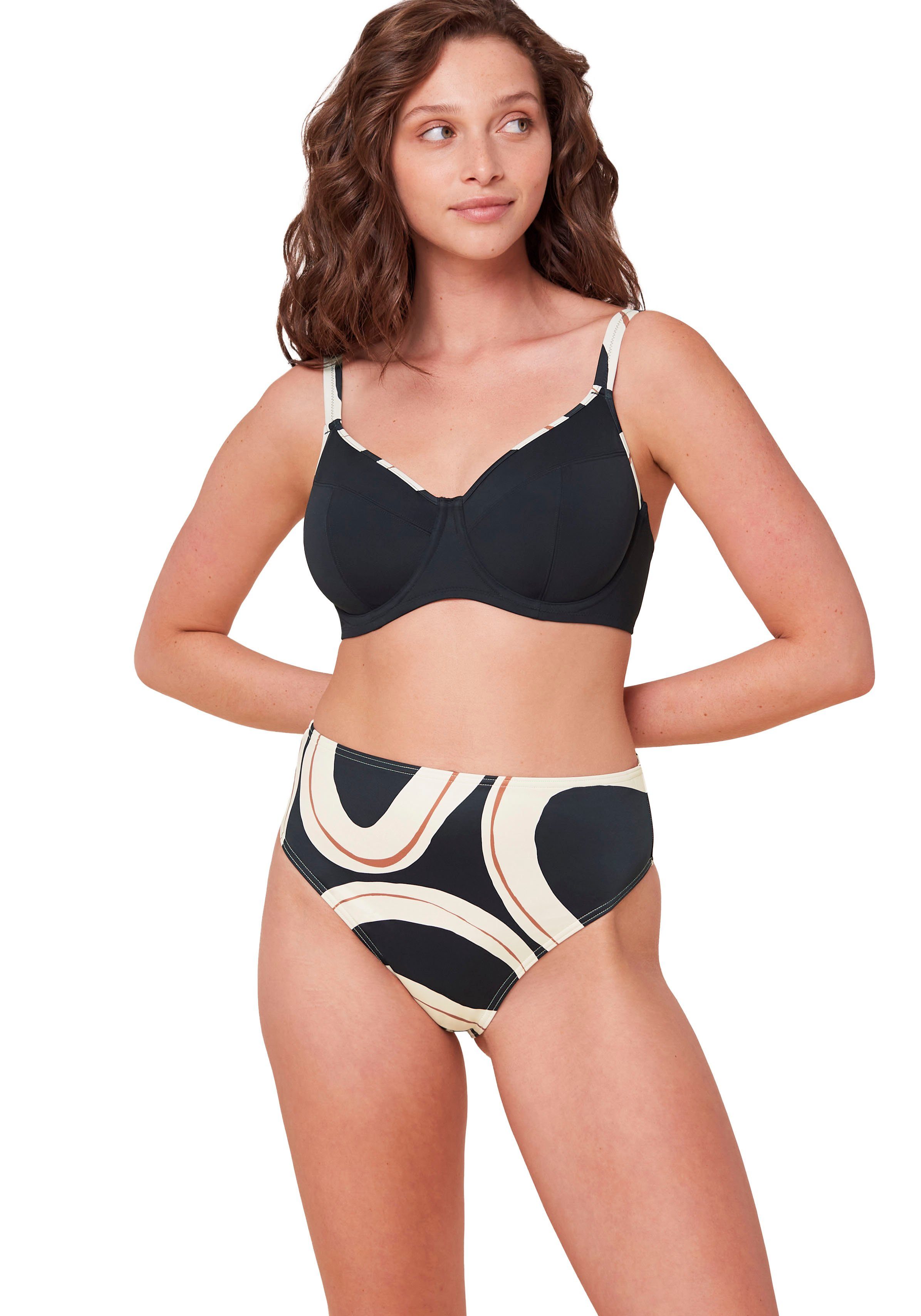 Triumph Beugelbikinitop Summer Allure W sd 01 Minimizer - verkleint de borst optisch met een cupmaat dames beugelbikini's maat 42 C zwart