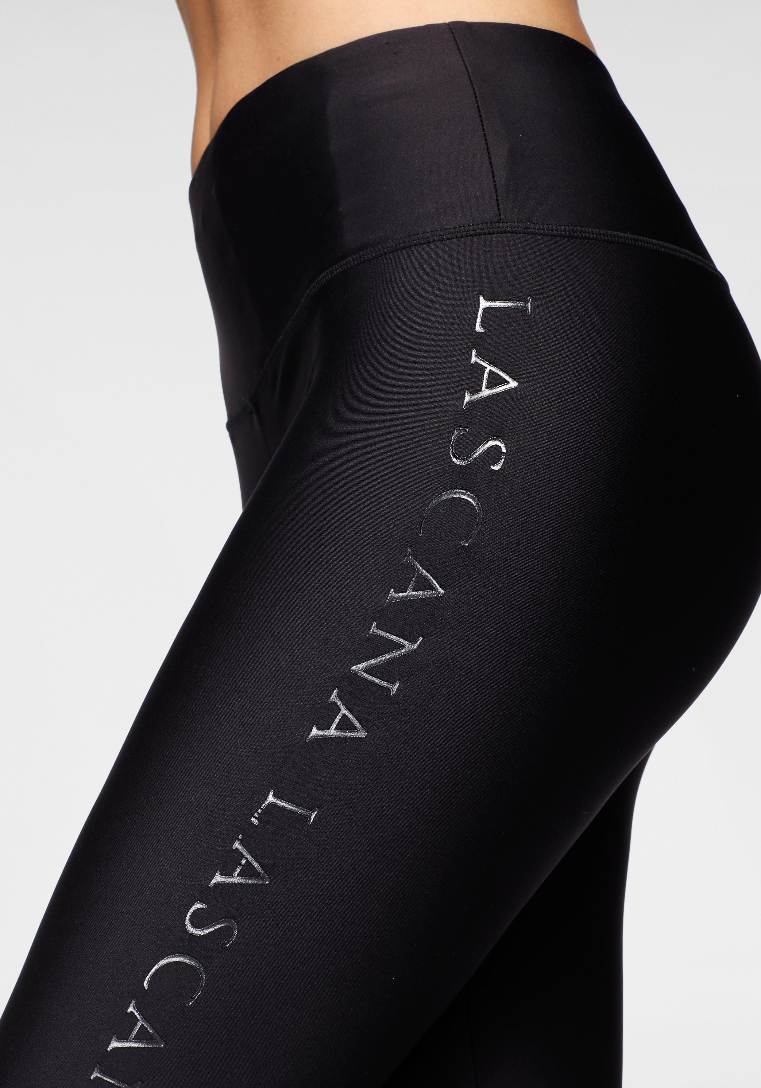active by Lascana Legging met glanzend logo-opschrift