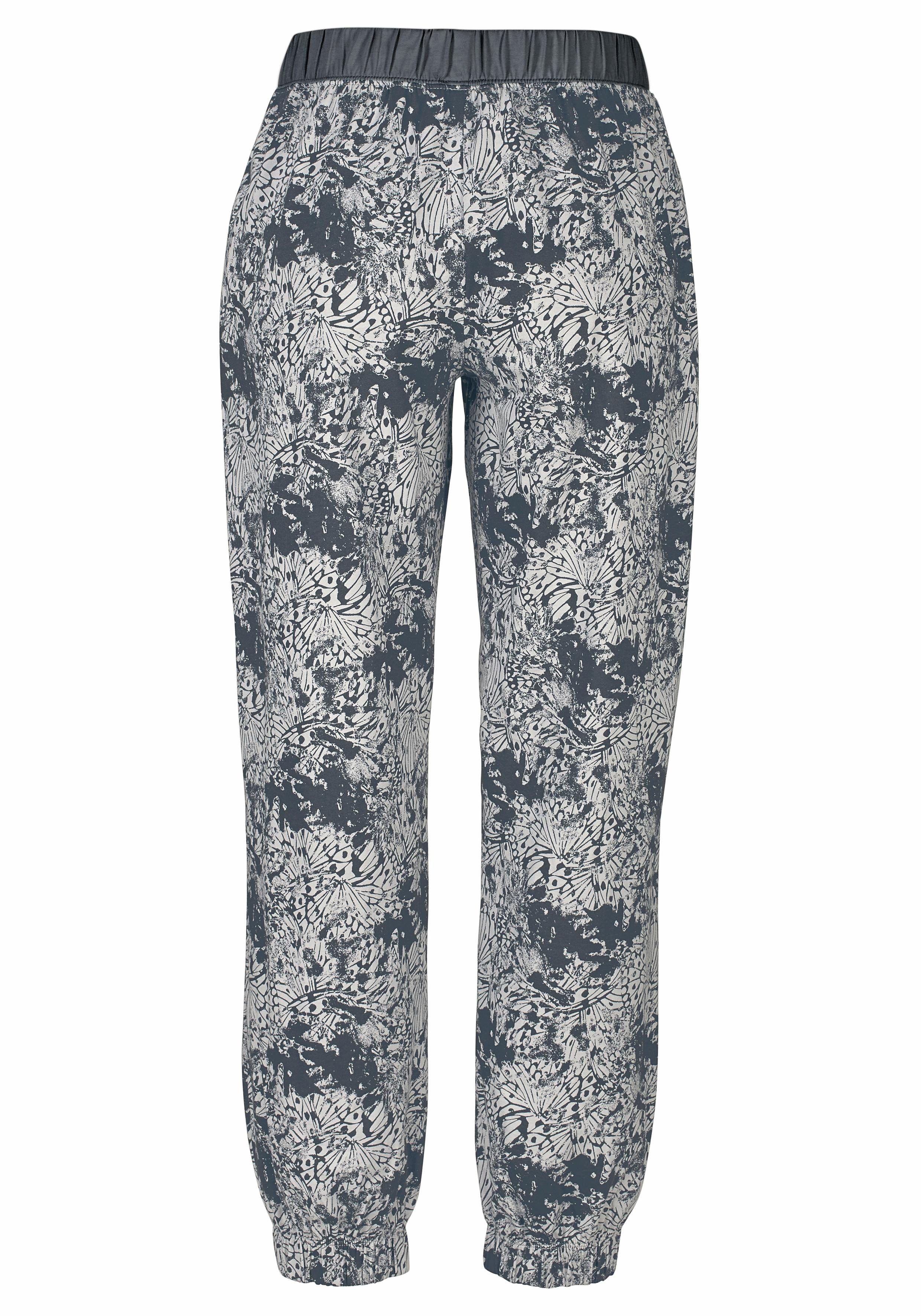 Buffalo Pyjama met gedessineerde broek en bijpassend shirt met lange mouwen (2-delig, 1 stuk)
