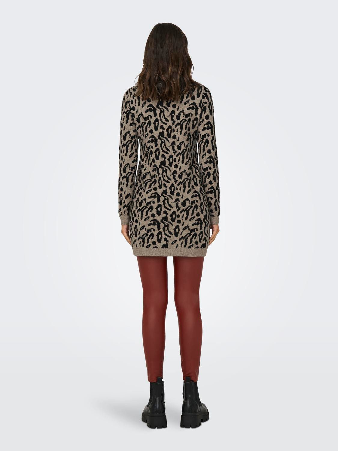 Only Gebreide jurk ONLJENNI LS ANIMAL DRESS EX KNT