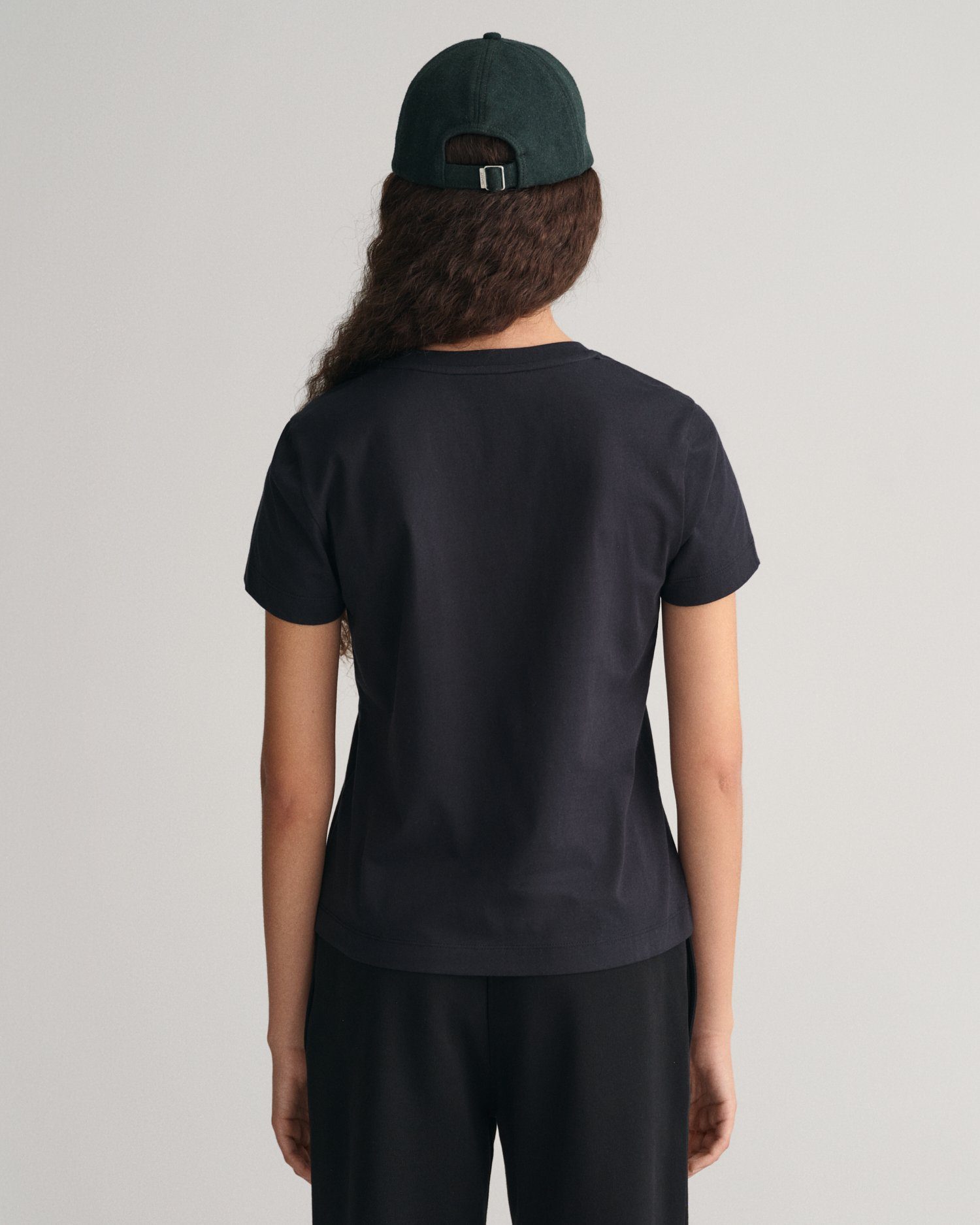 Gant T-shirt REG SHIELD KA T-SHIRT met een klein geborduurd wapenschild op de borst