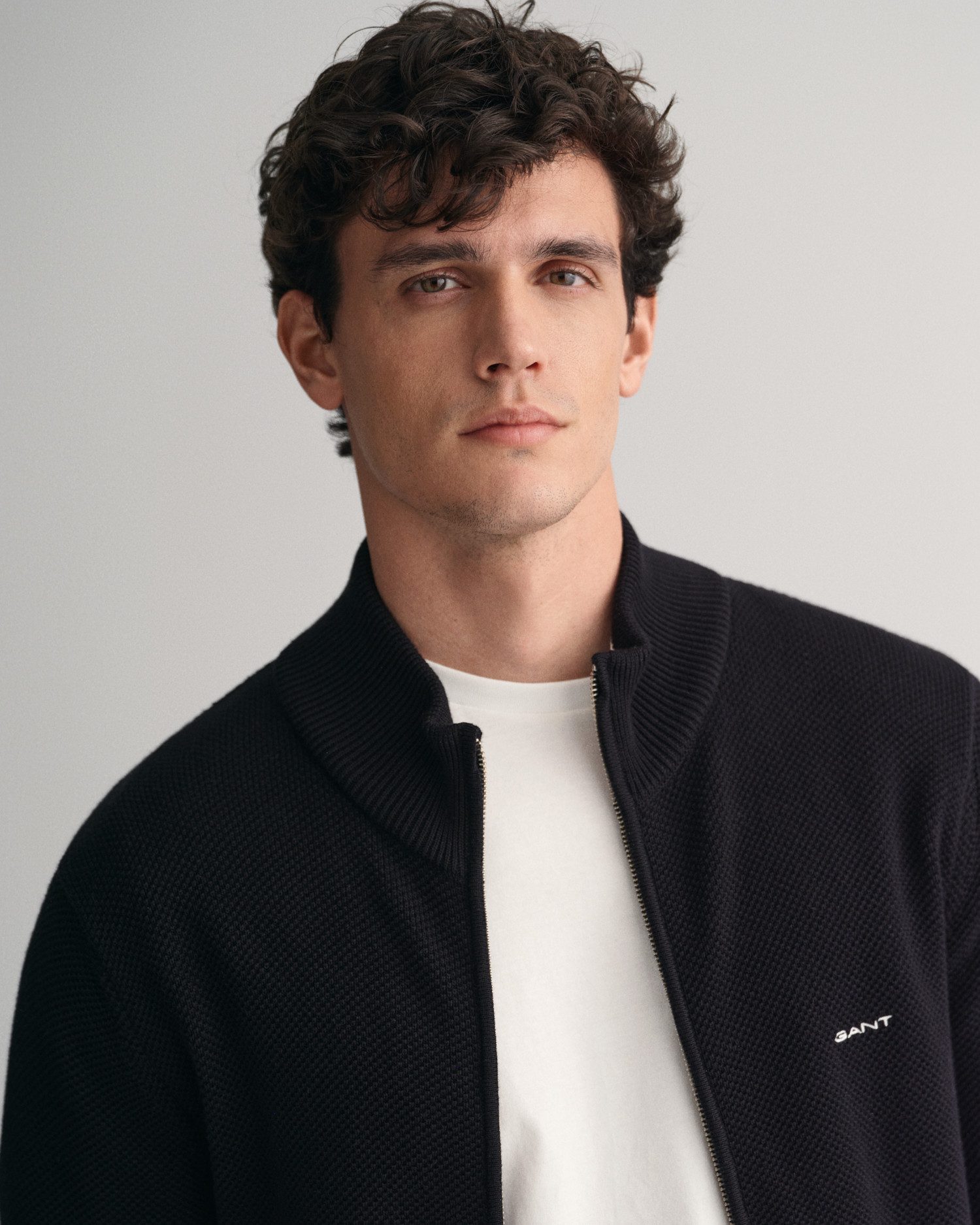 Gant Vest COTTON PIQUE ZIP CARDIGAN met logoborduursel op borsthoogte