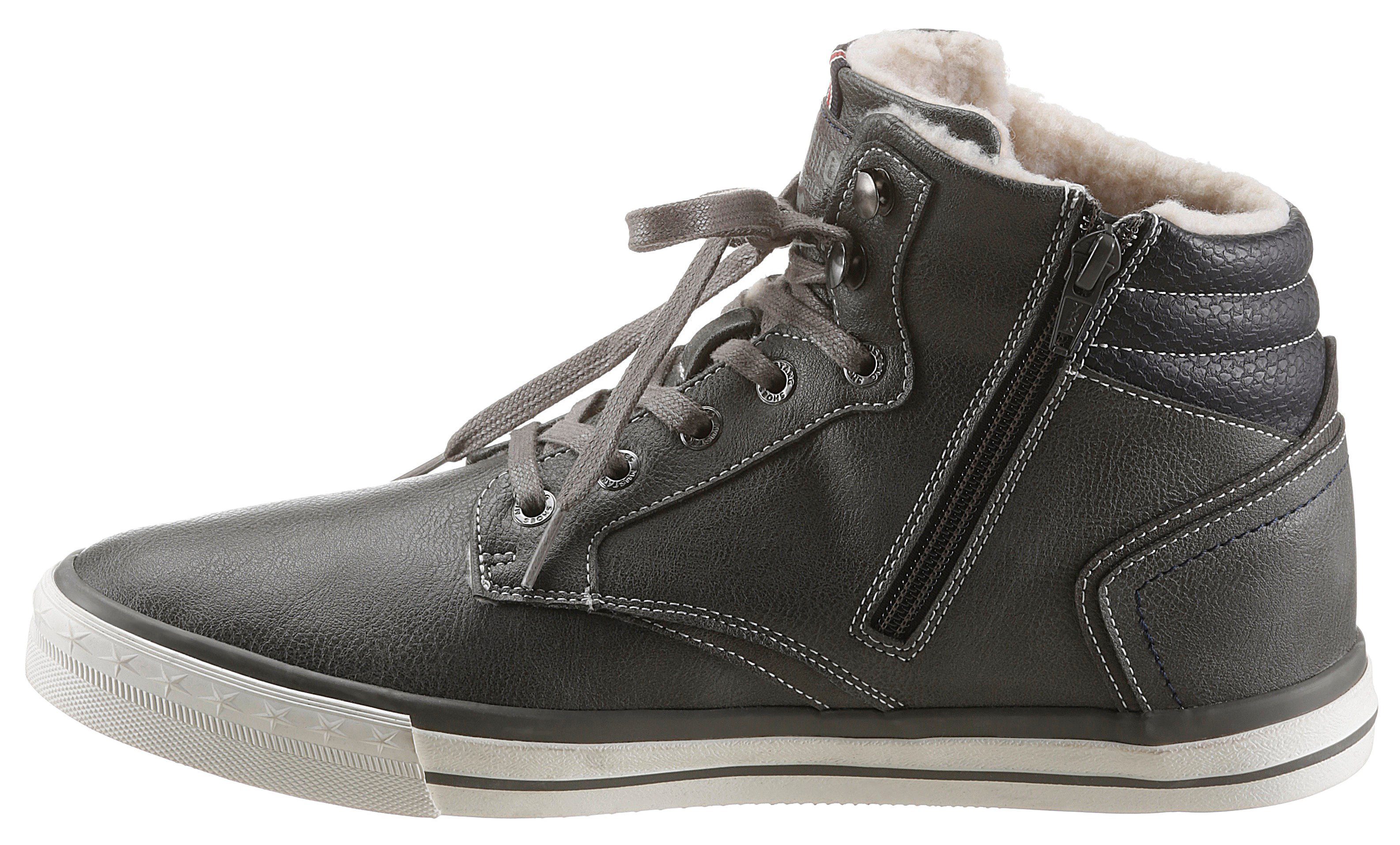 Mustang Shoes Sneakers met doelmatige rits aan de binnenkant