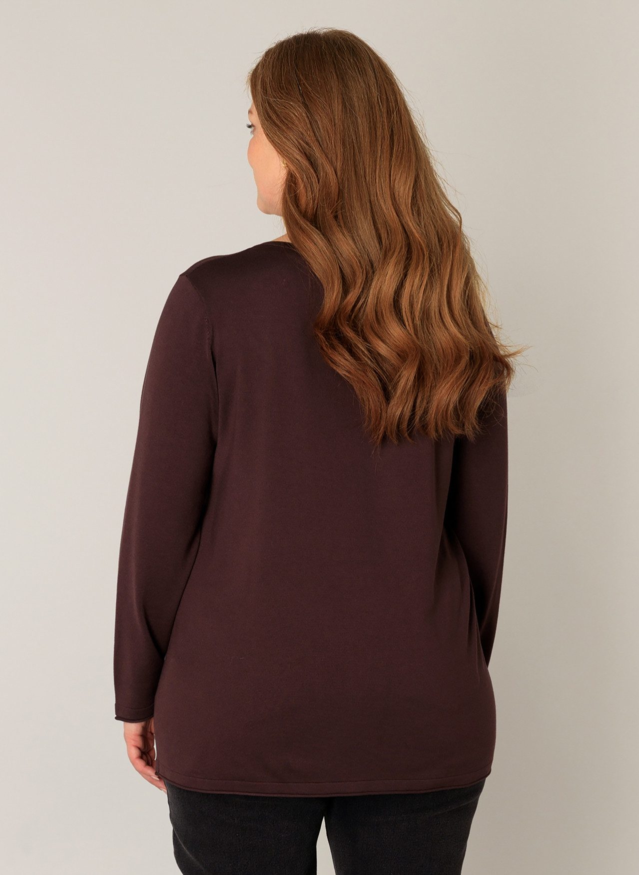 Base Level Curvy Trui met V-hals Anine Trui in zachte en vormvaste kwaliteit