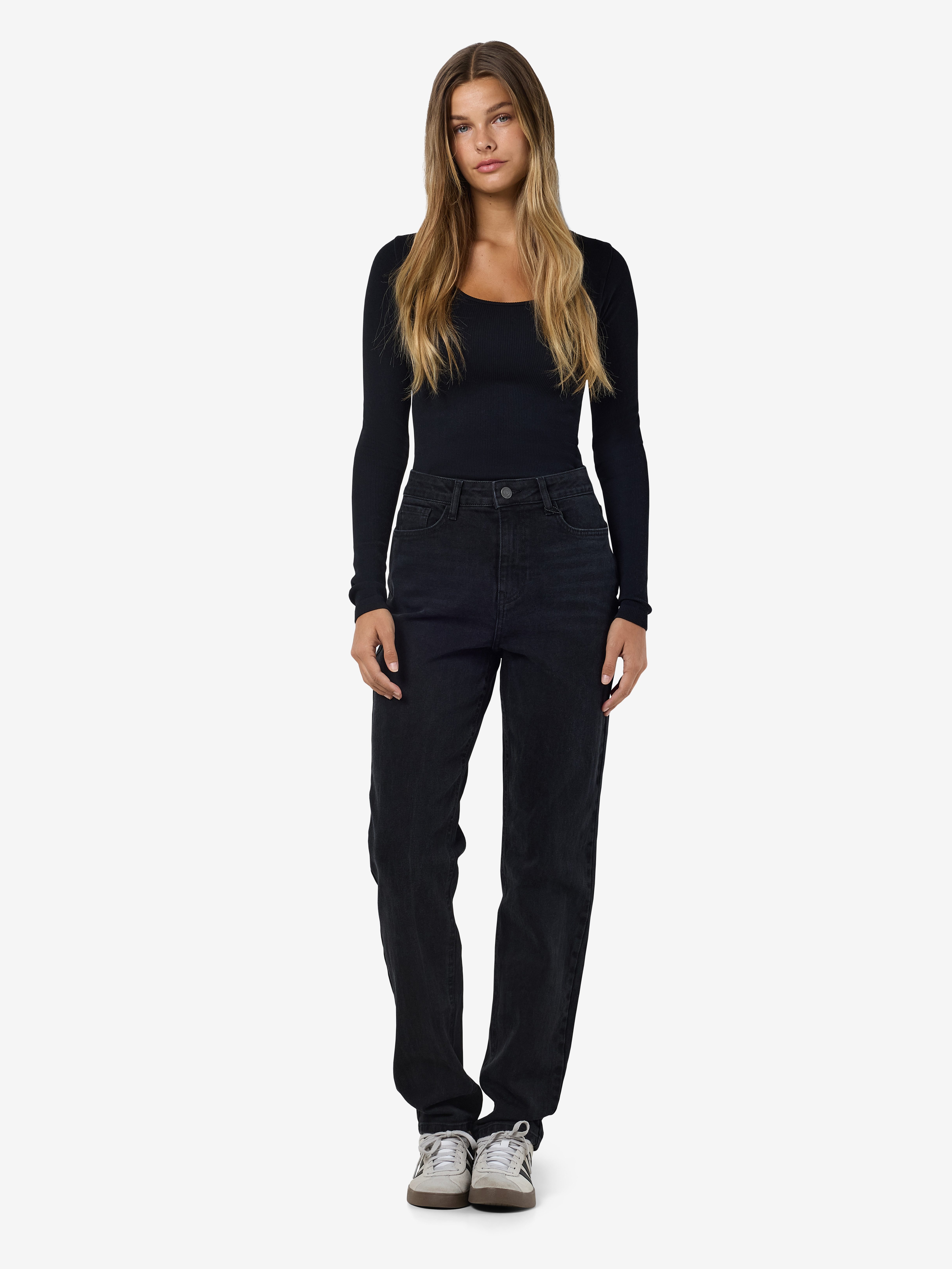Noisy may High-waist jeans NMDAISY HW MOM FIT JEAN BLACK FWD NOOS