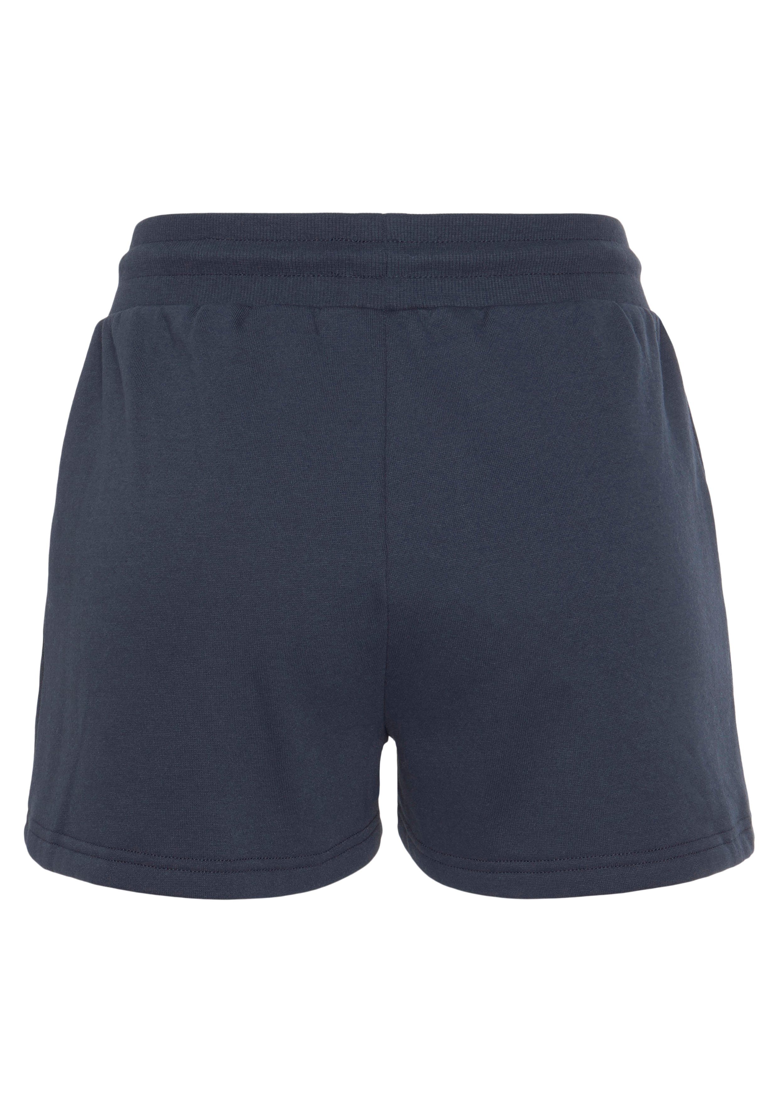Lascana Relaxshorts Pride met regenboogmerk