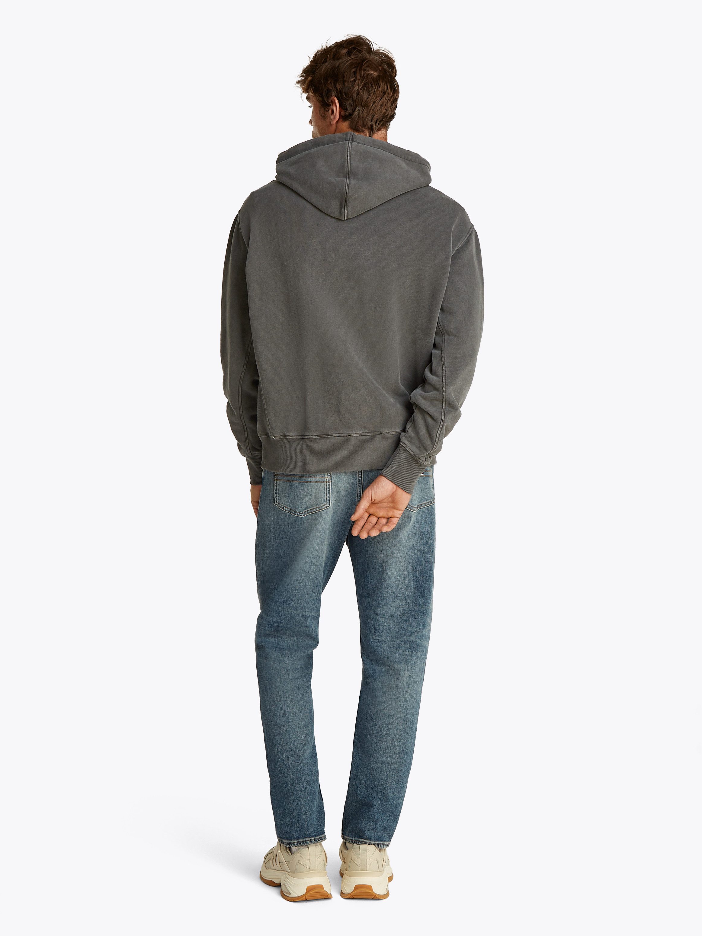 TOMMY JEANS Hoodie TJM RLX TJ LABEL HOODIE met groot logoborduursel