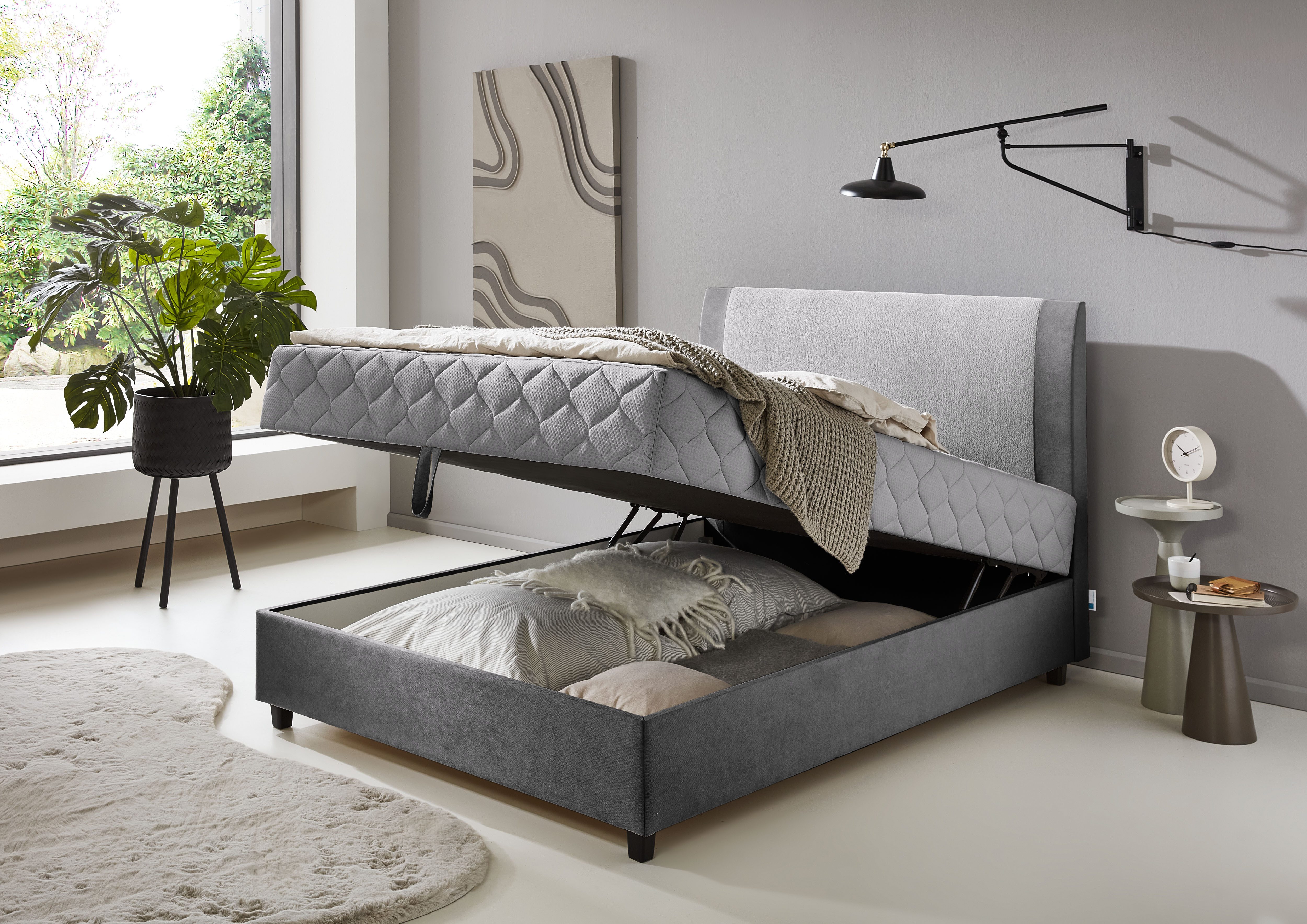 ATLANTIC home collection Boxspring Borgholm met pocketveringsmatras, bedkist en garnering in het hoofdbord