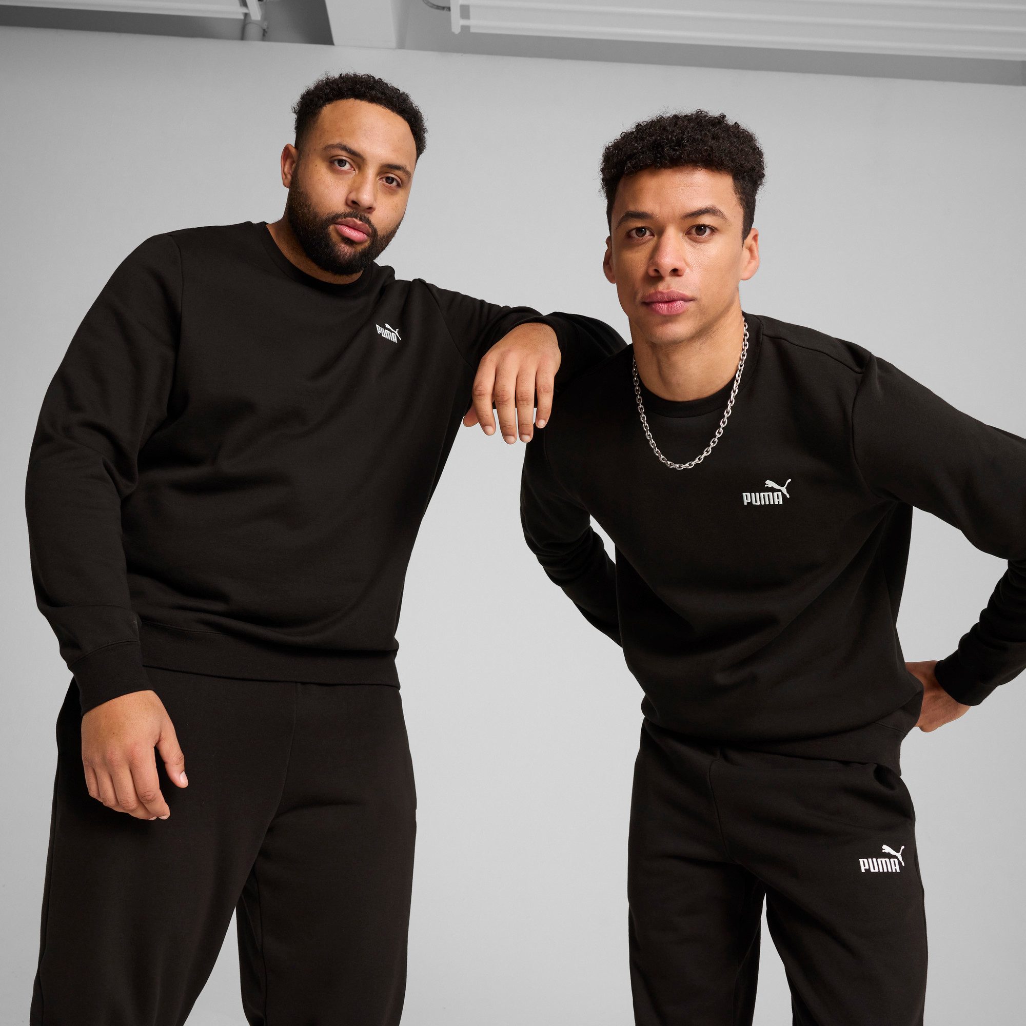 PUMA Shirt met lange mouwen ESS SMALL NO. 1 LOGO CREW FL