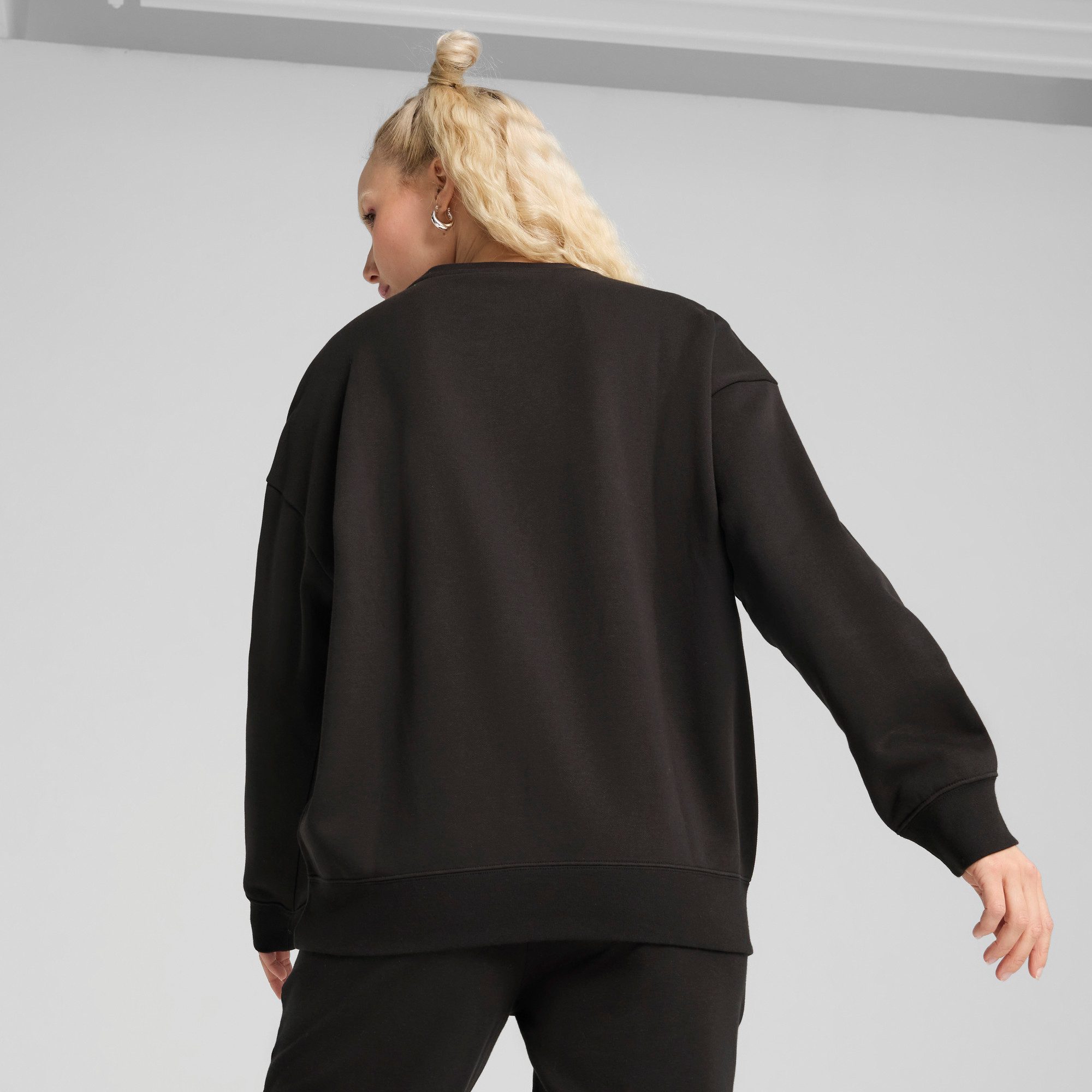 PUMA Shirt met lange mouwen ESS OVERSIZED CREW FL