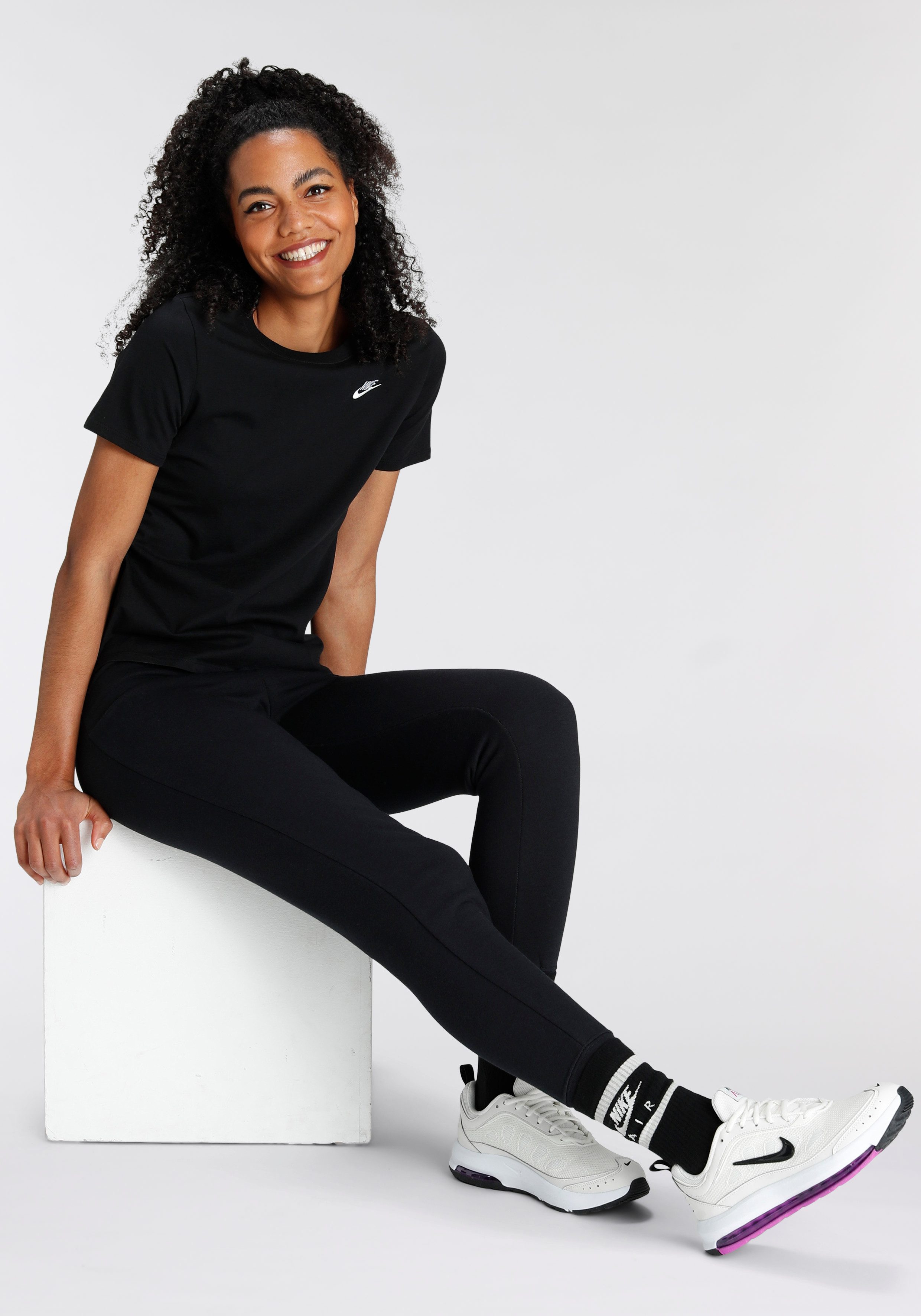 Nike Sportswear Joggingbroek Club Fleece Women's Mid-Rise Slim Joggers