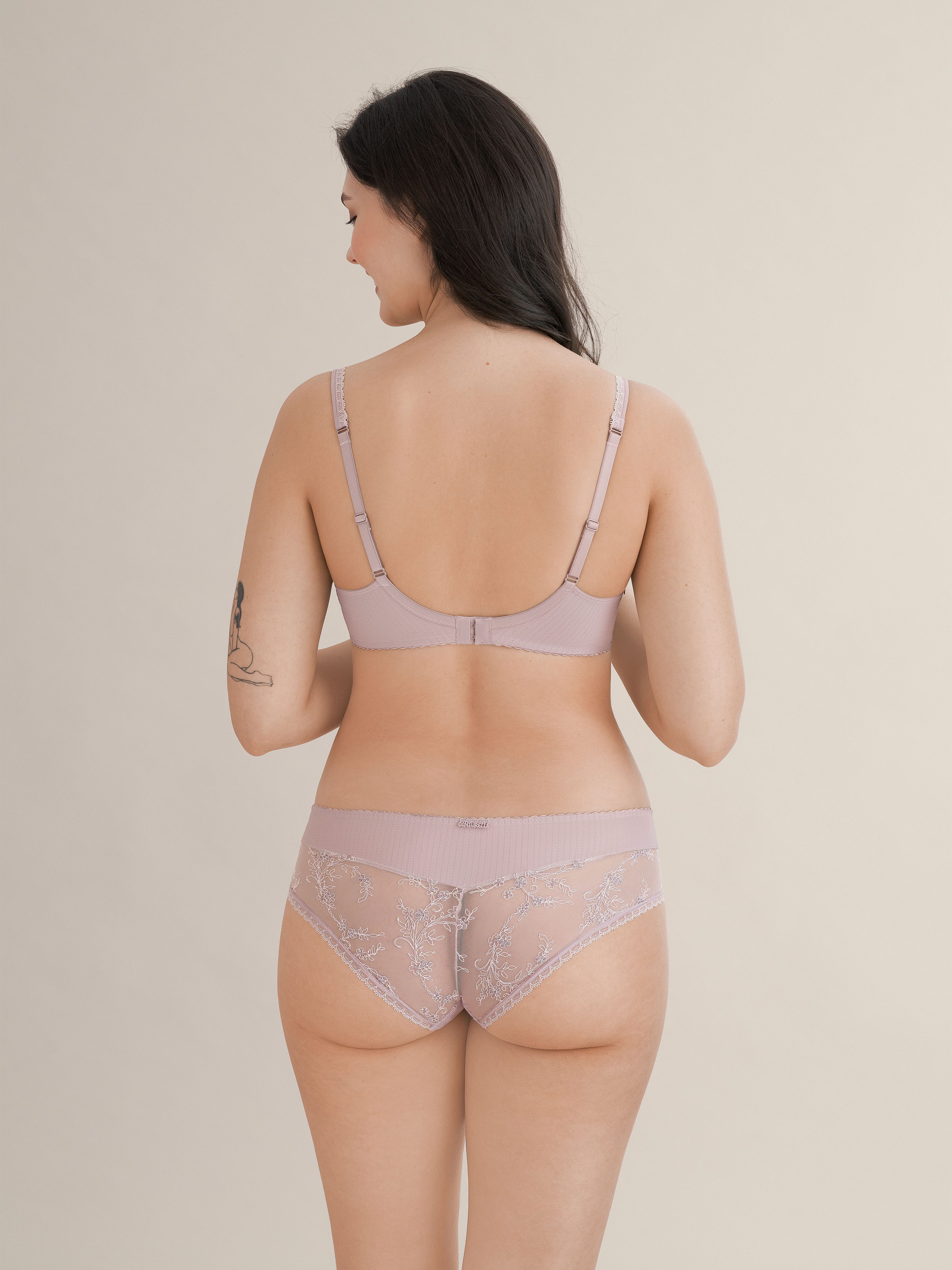 Conturelle by Felina Beugel-bh Mille Fleurs Decoratieve buitenband in high-apex-look is lengteverstelbaar