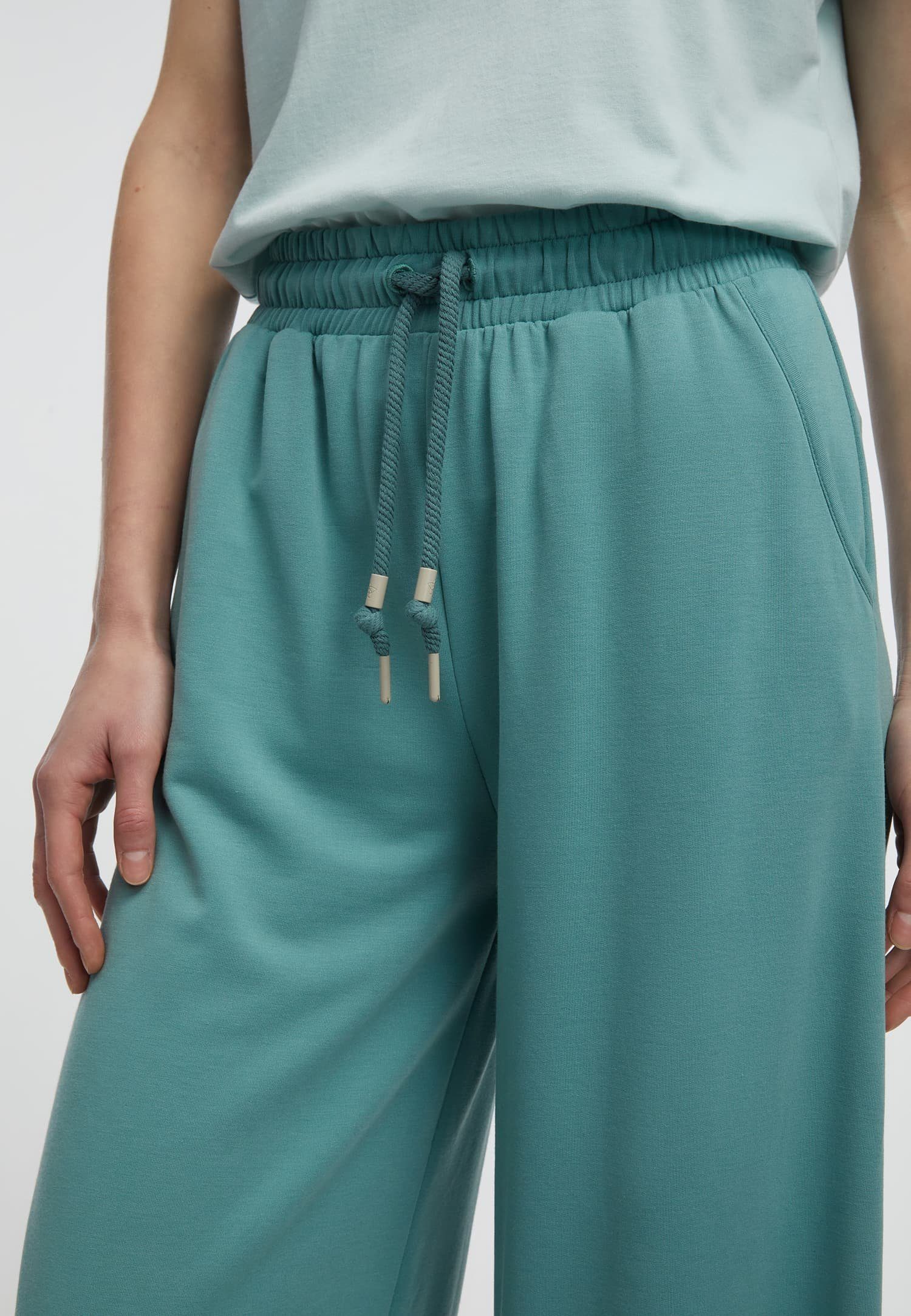 Ragwear Joggingbroek JECKY comfortabele vorm met wijd been en elastische tailleband
