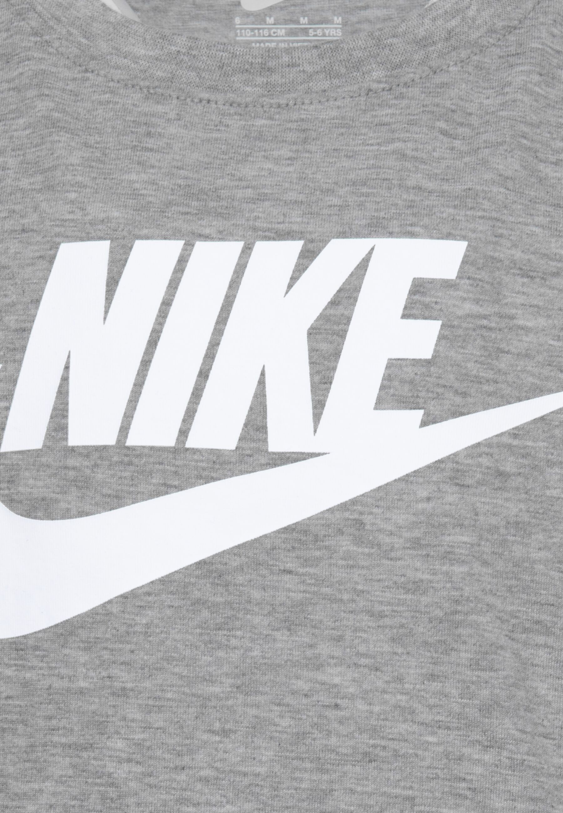 Nike Sportswear T-shirt short NKN CLUB TEE & SHORT SET (2-delig)