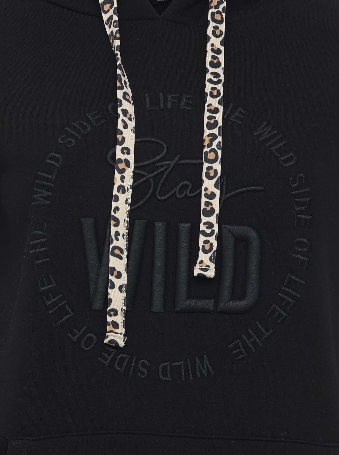 Zwillingsherz Hoodie "Nelina" met leeuwband en eenvoudige borduurwerk "stay wild"