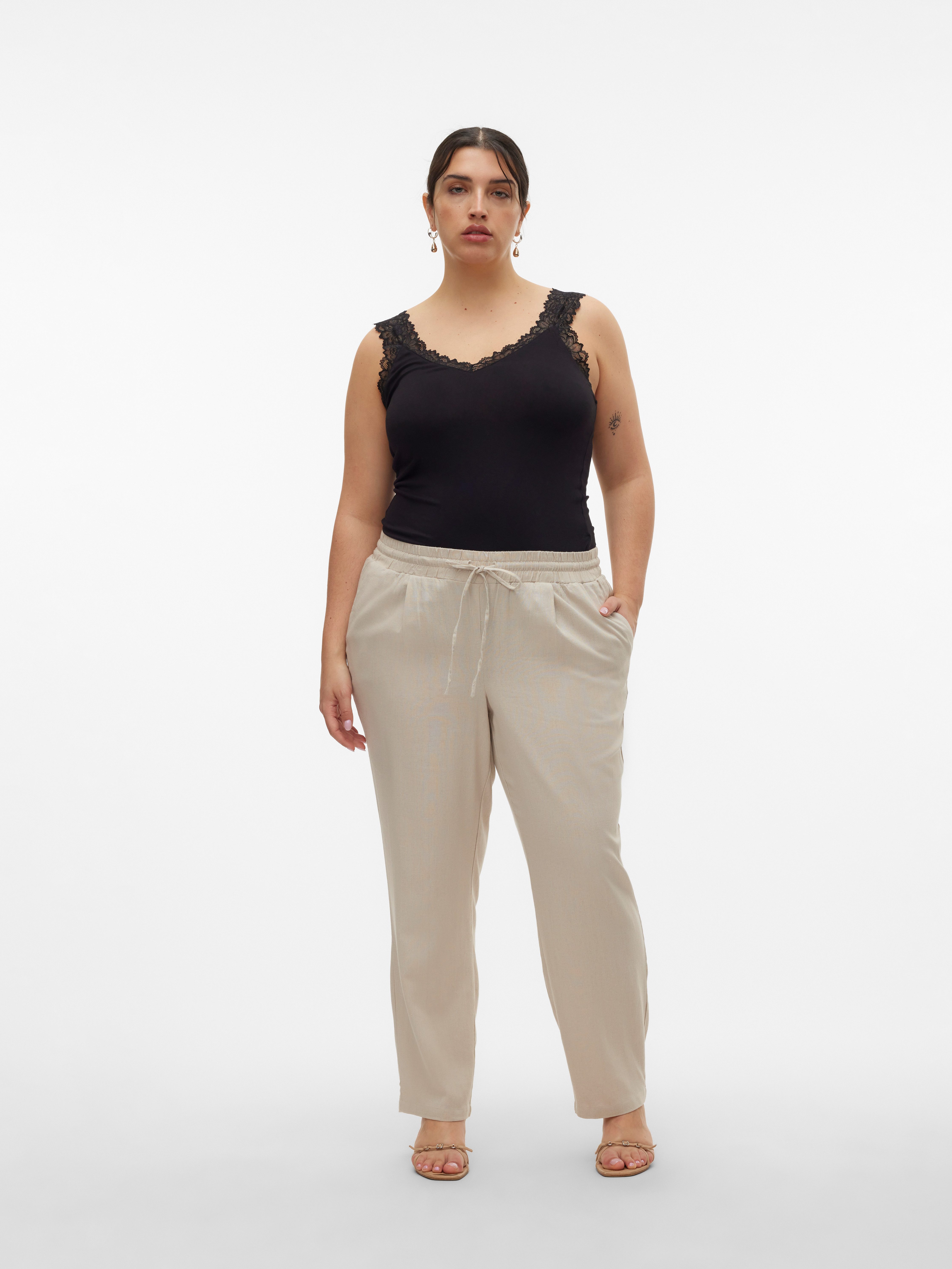 Vero Moda Curve Comfortbroek VMJESMILO ANKLE PANTS WVN GA NOOS CUR
