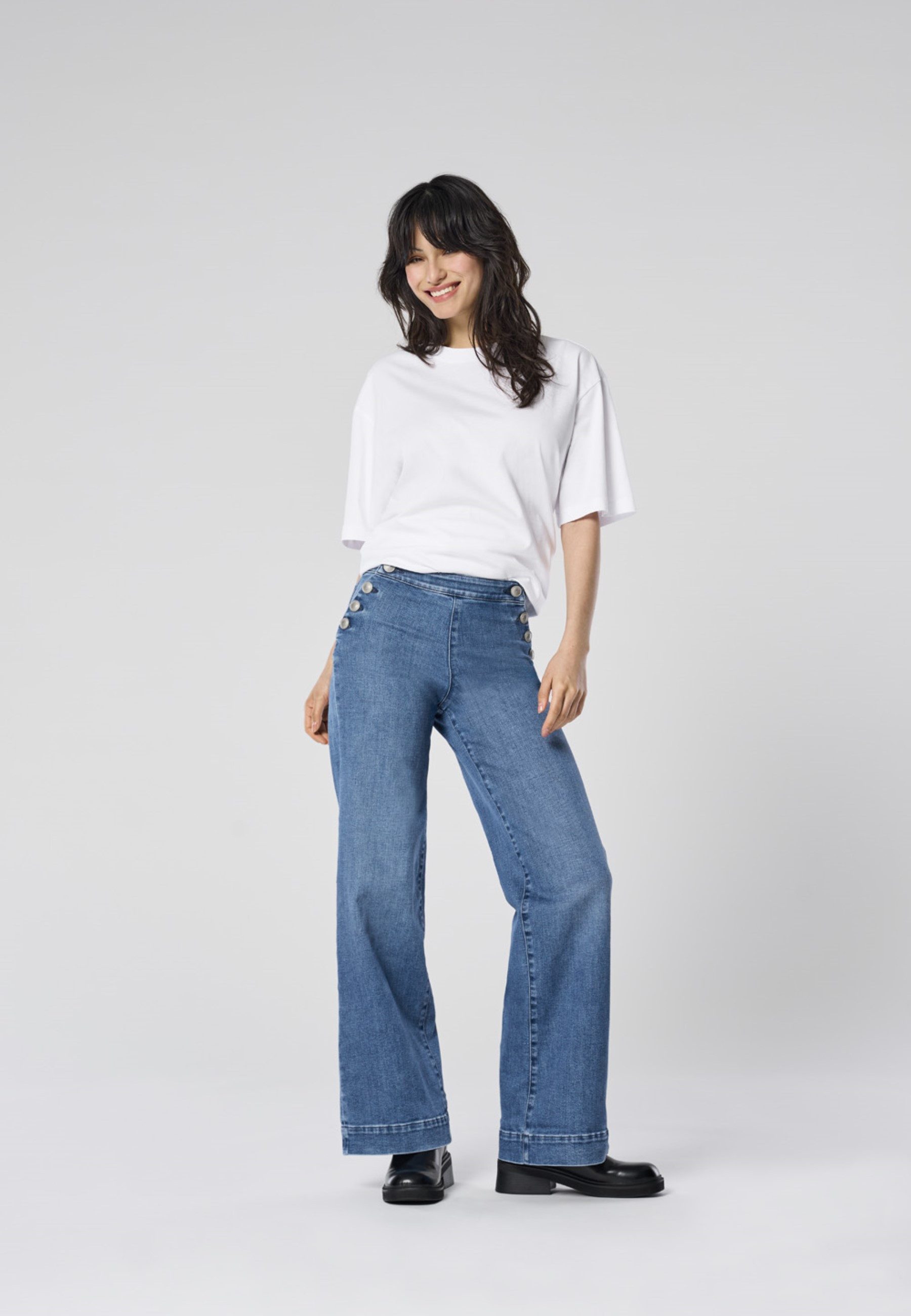 Only High-waist jeans ONLMADISON HW BUTTON WIDE DNM GEN769NOOS